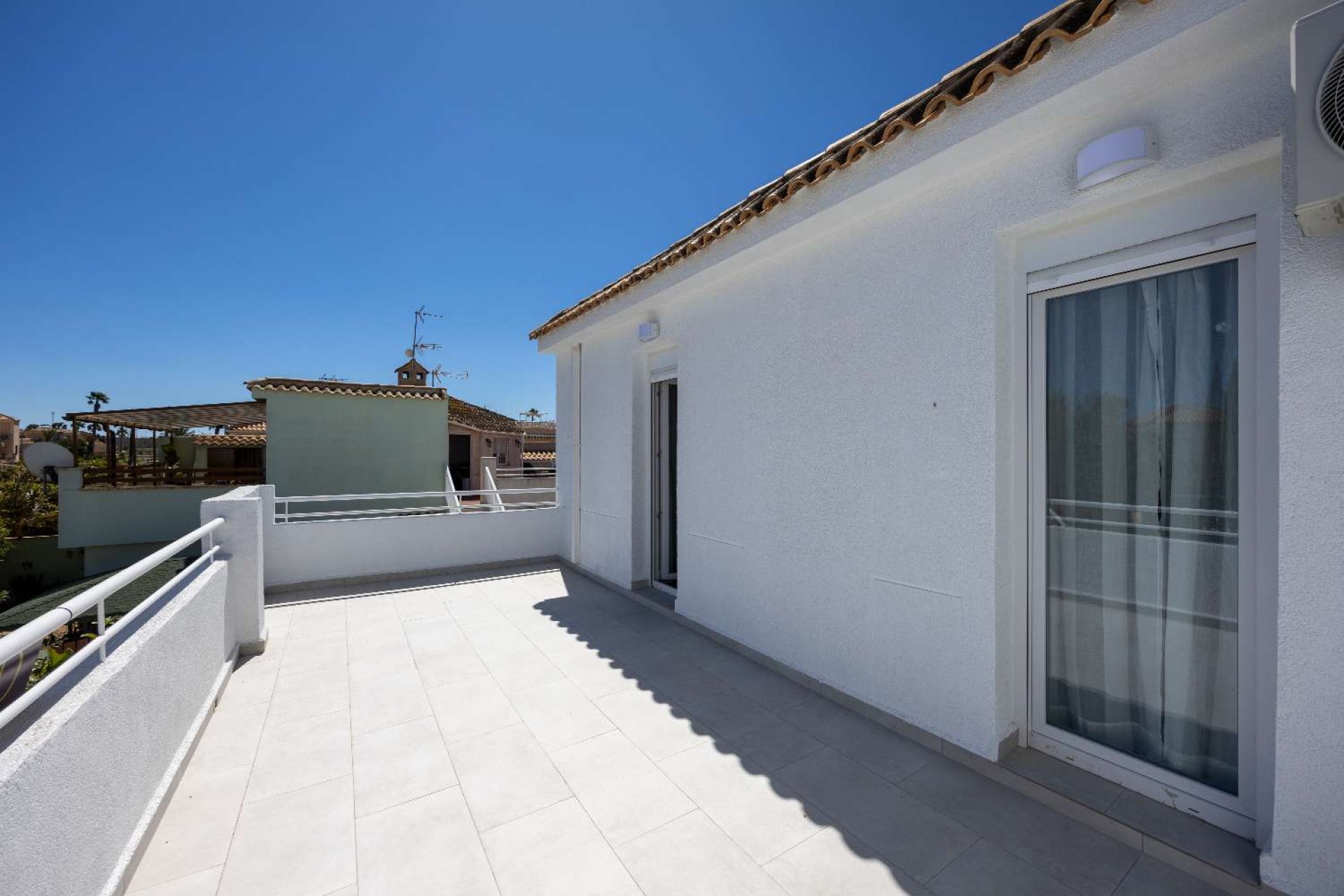 Resale - Bungalow -
Torrevieja - Jardin del Mar