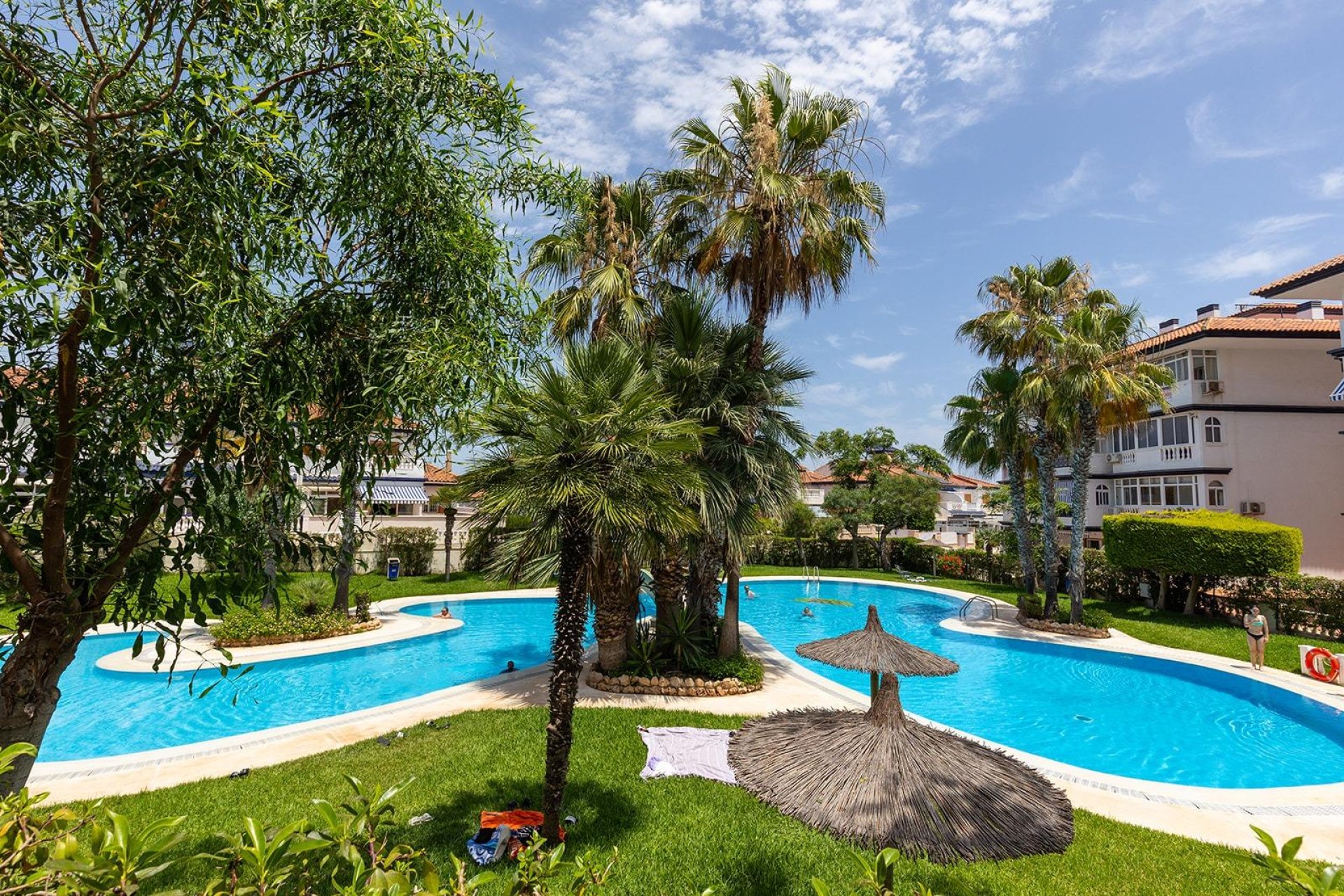 Resale - Bungalow -
Torrevieja - La Mata