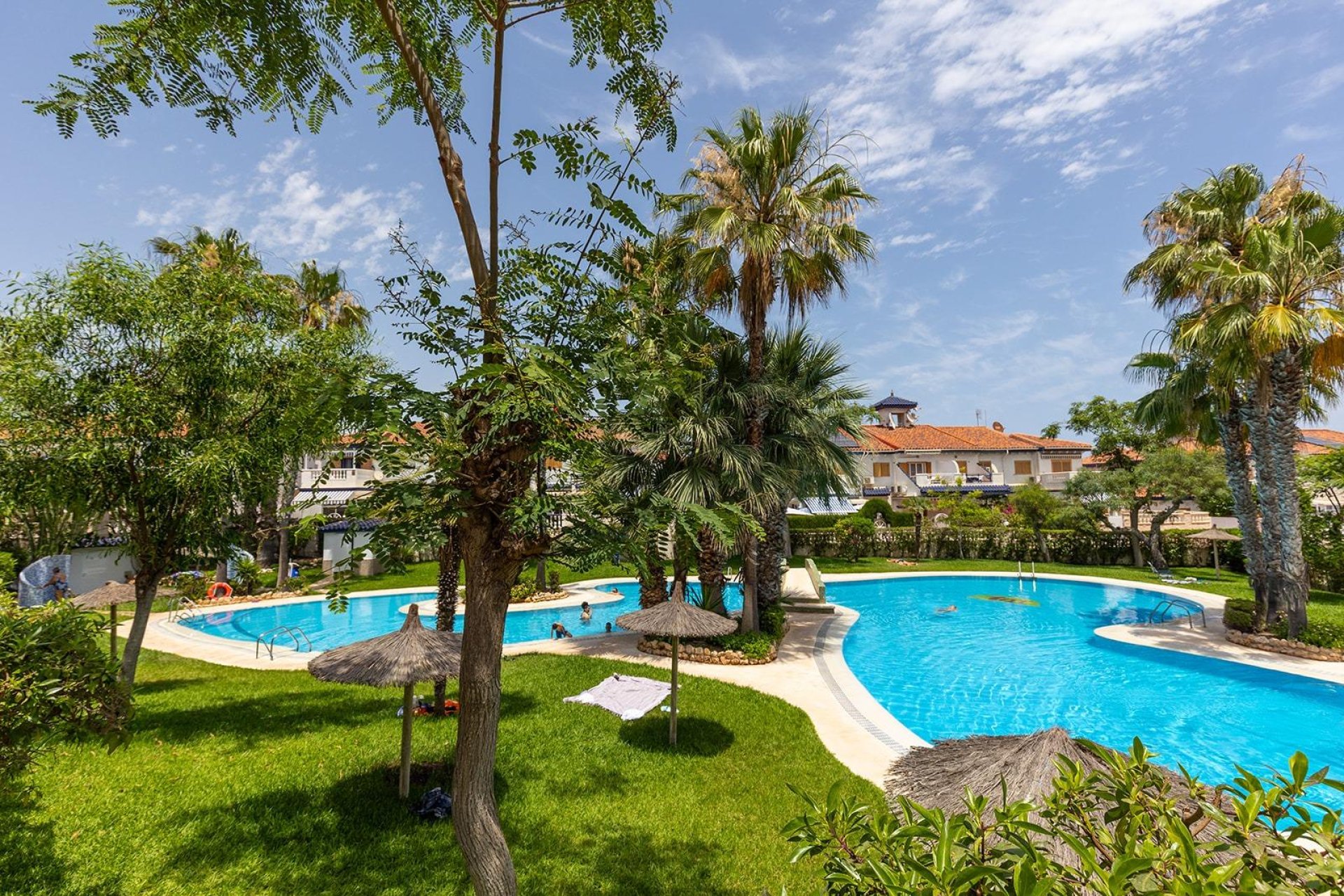 Resale - Bungalow -
Torrevieja - La Mata