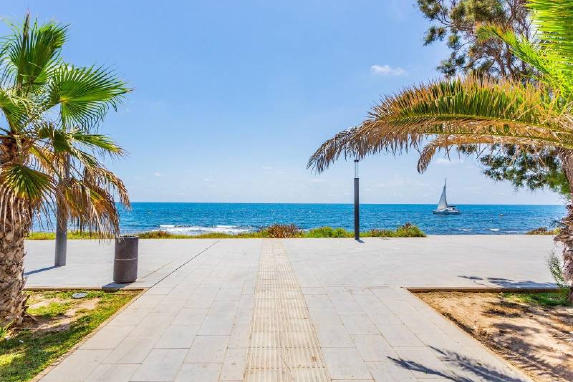 Resale - Bungalow -
Torrevieja - La Mata