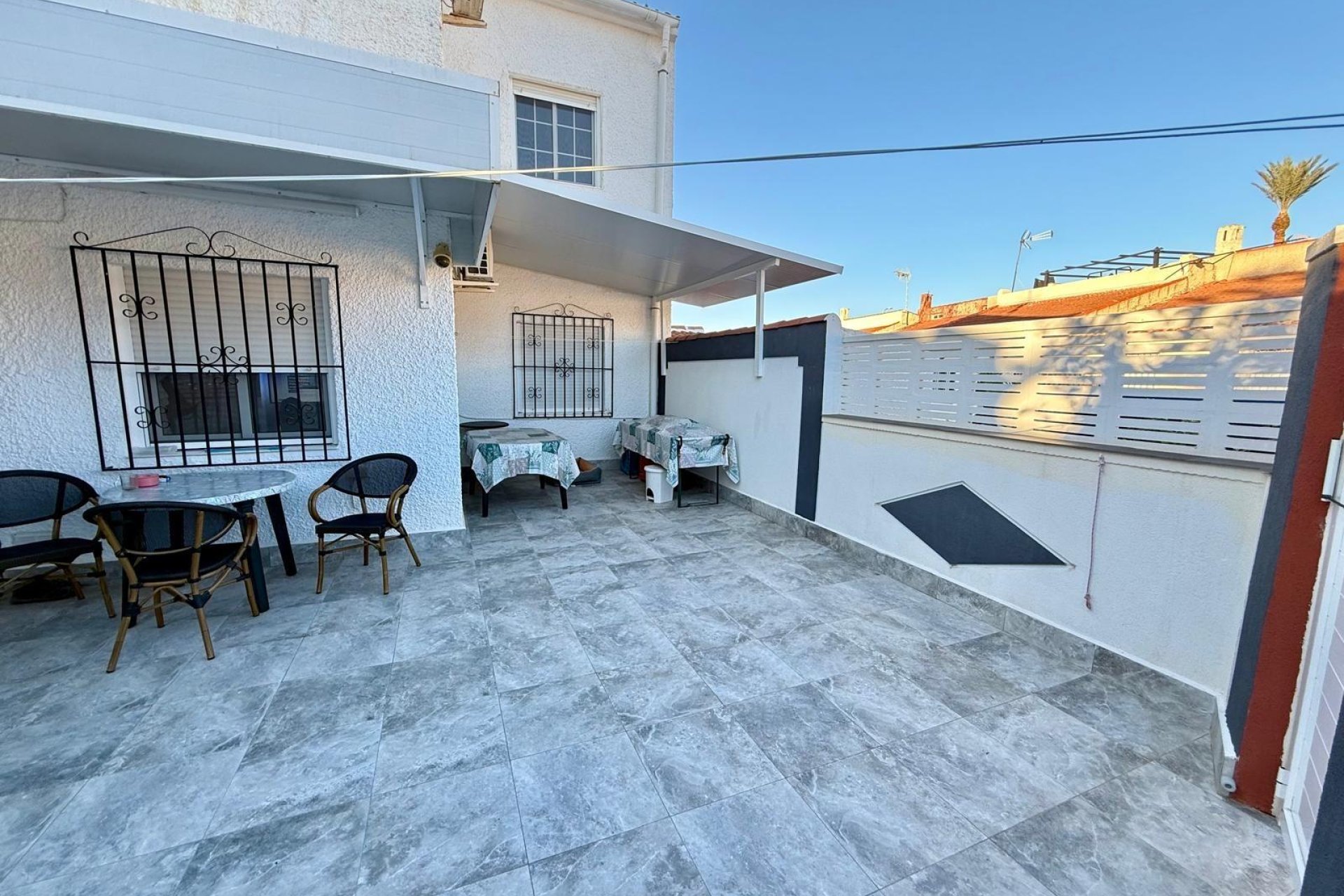 Resale - Bungalow -
Torrevieja - La Siesta - El Salado - Torreta