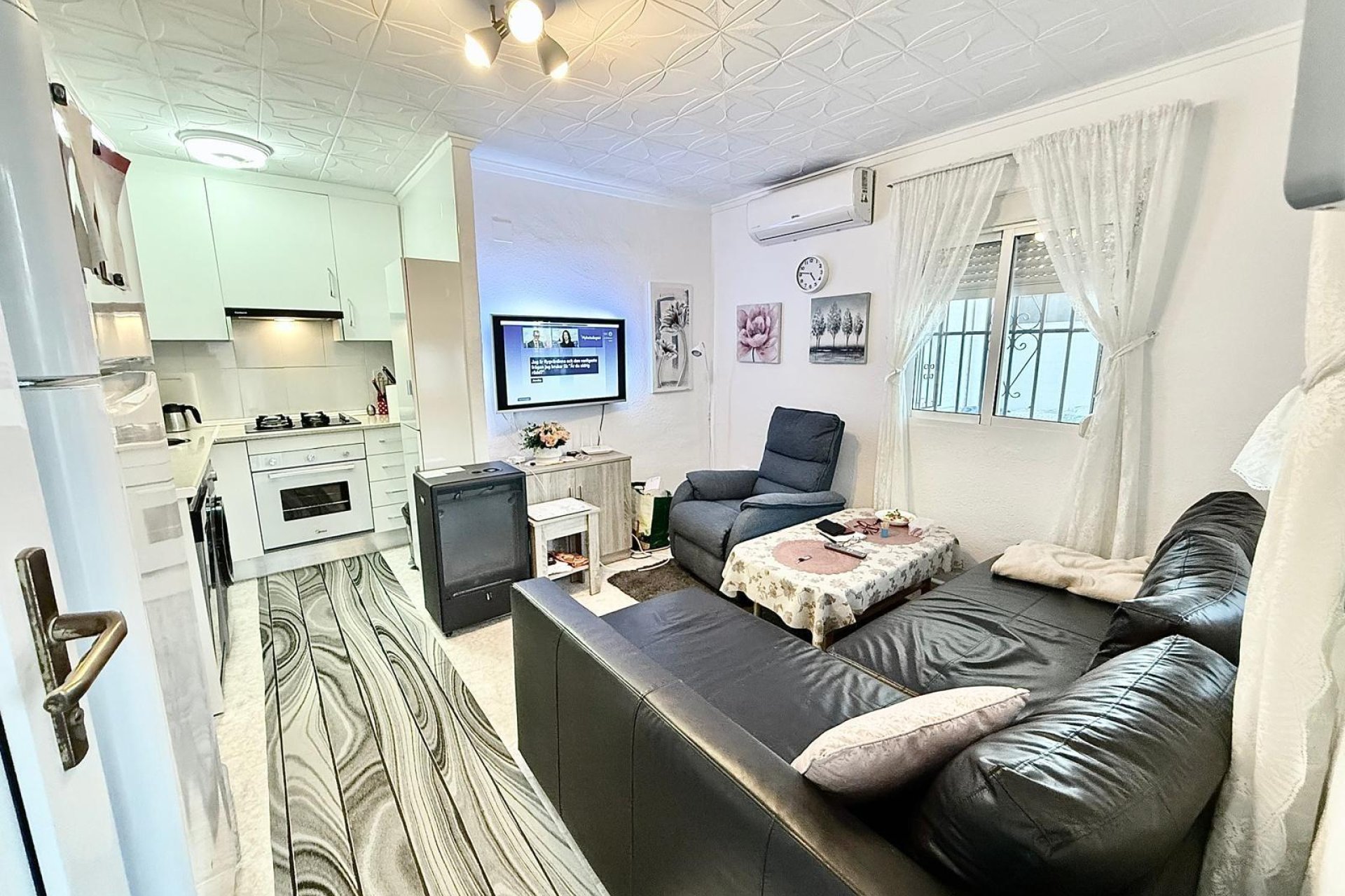 Resale - Bungalow -
Torrevieja - La Siesta - El Salado - Torreta