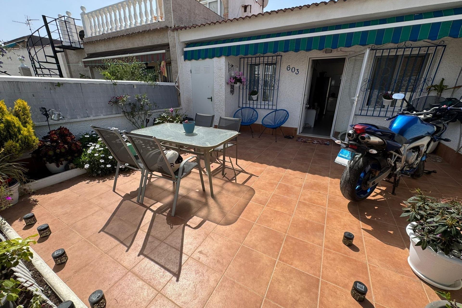 Resale - Bungalow -
Torrevieja - La Siesta - El Salado - Torreta