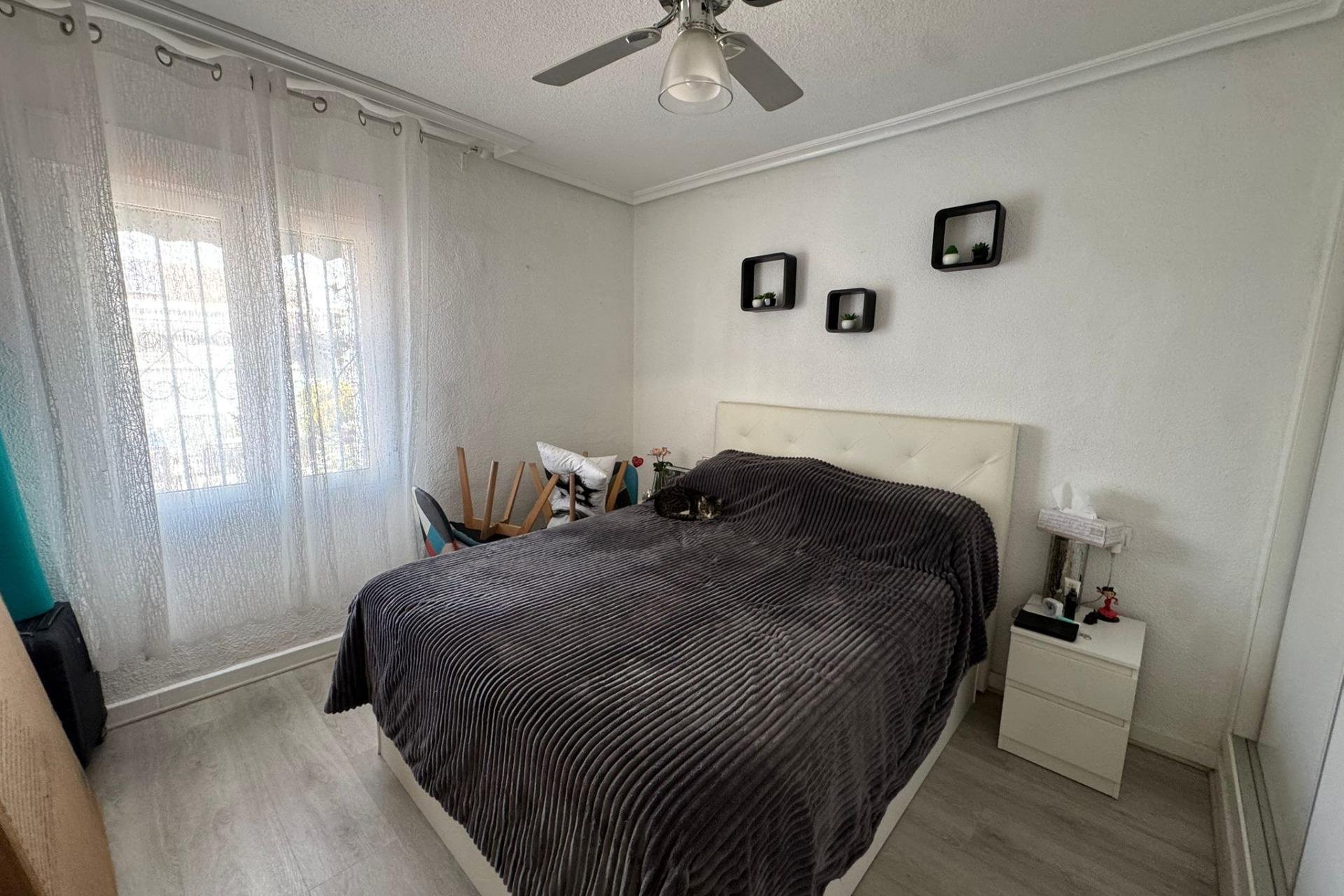 Resale - Bungalow -
Torrevieja - La Siesta - El Salado - Torreta