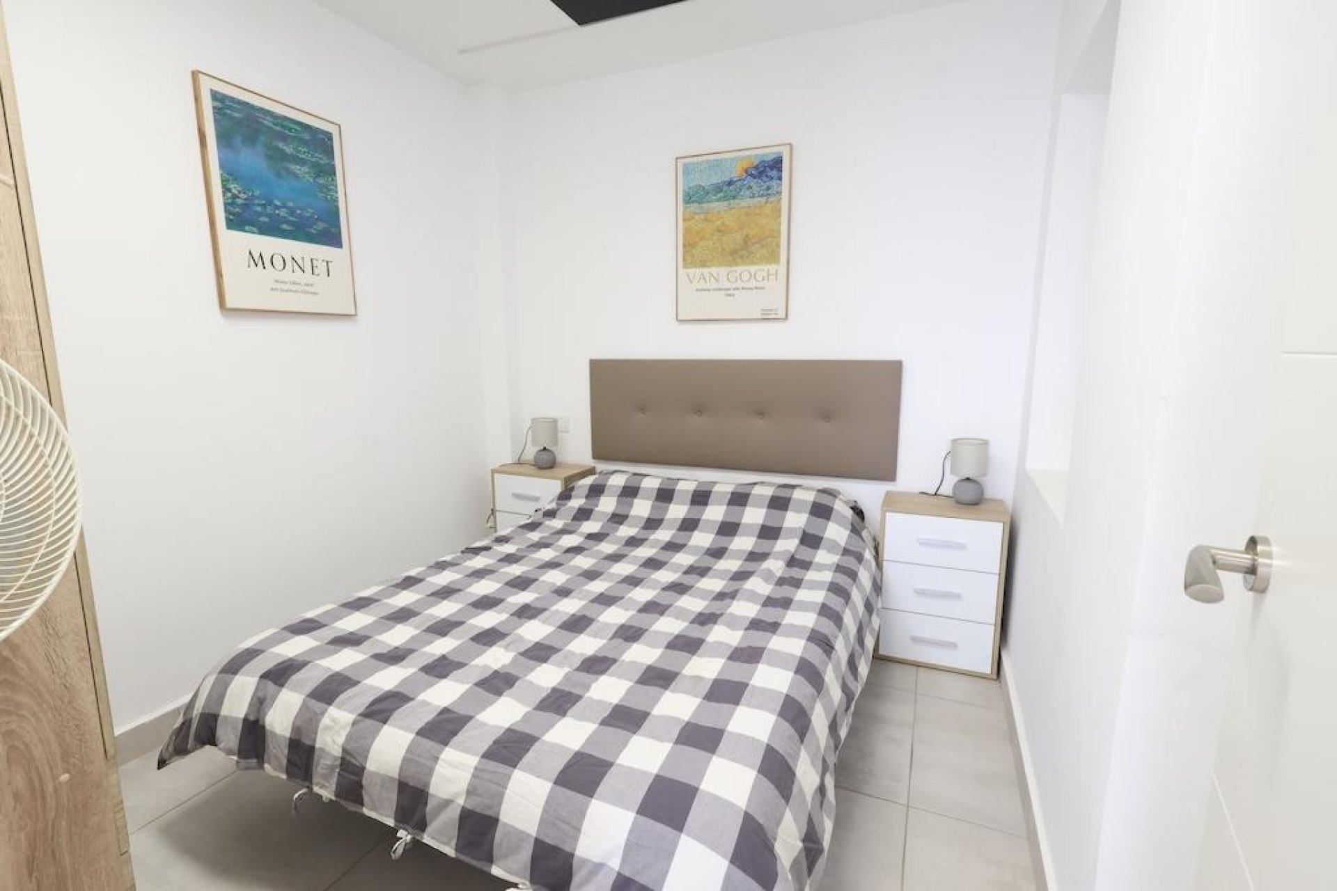 Resale - Bungalow -
Torrevieja - La Siesta - El Salado - Torreta
