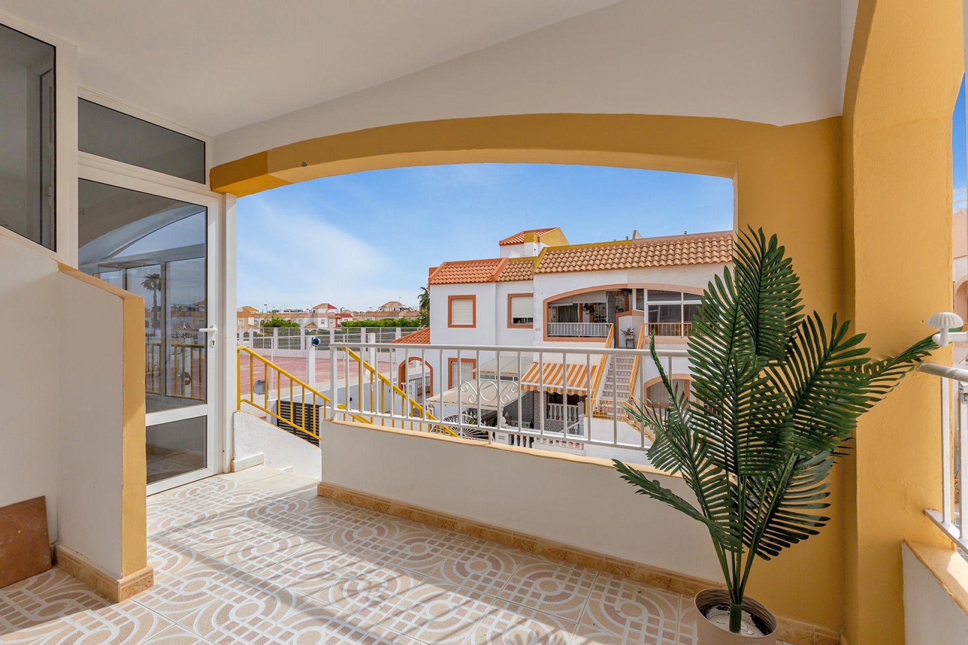 Resale - Bungalow -
Torrevieja - La Siesta - El Salado -  Torreta