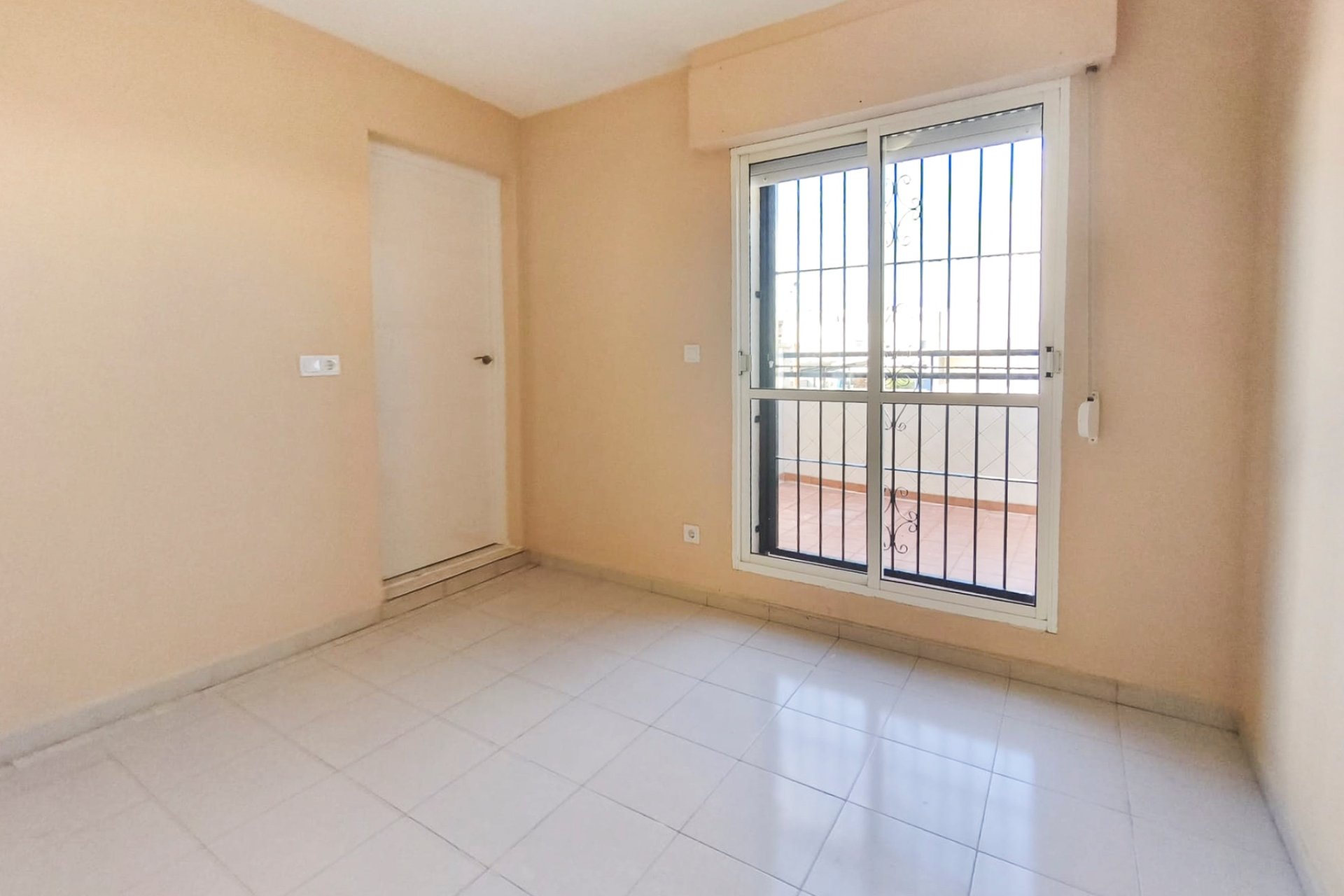 Resale - Bungalow -
Torrevieja - Lago jardin