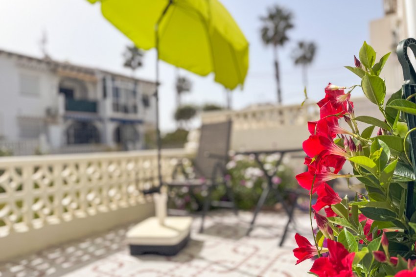 Resale - Bungalow -
Torrevieja - Lago jardin