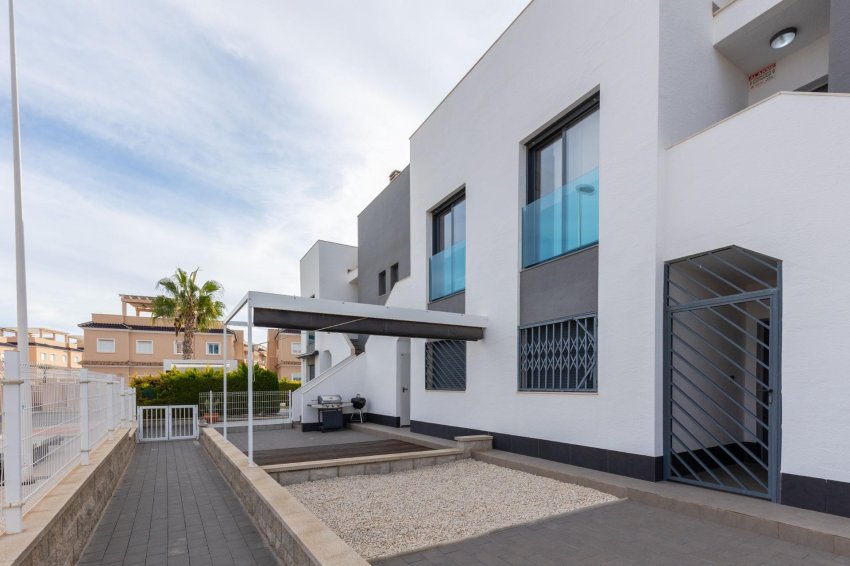 Resale - Bungalow -
Torrevieja - Los Balcones
