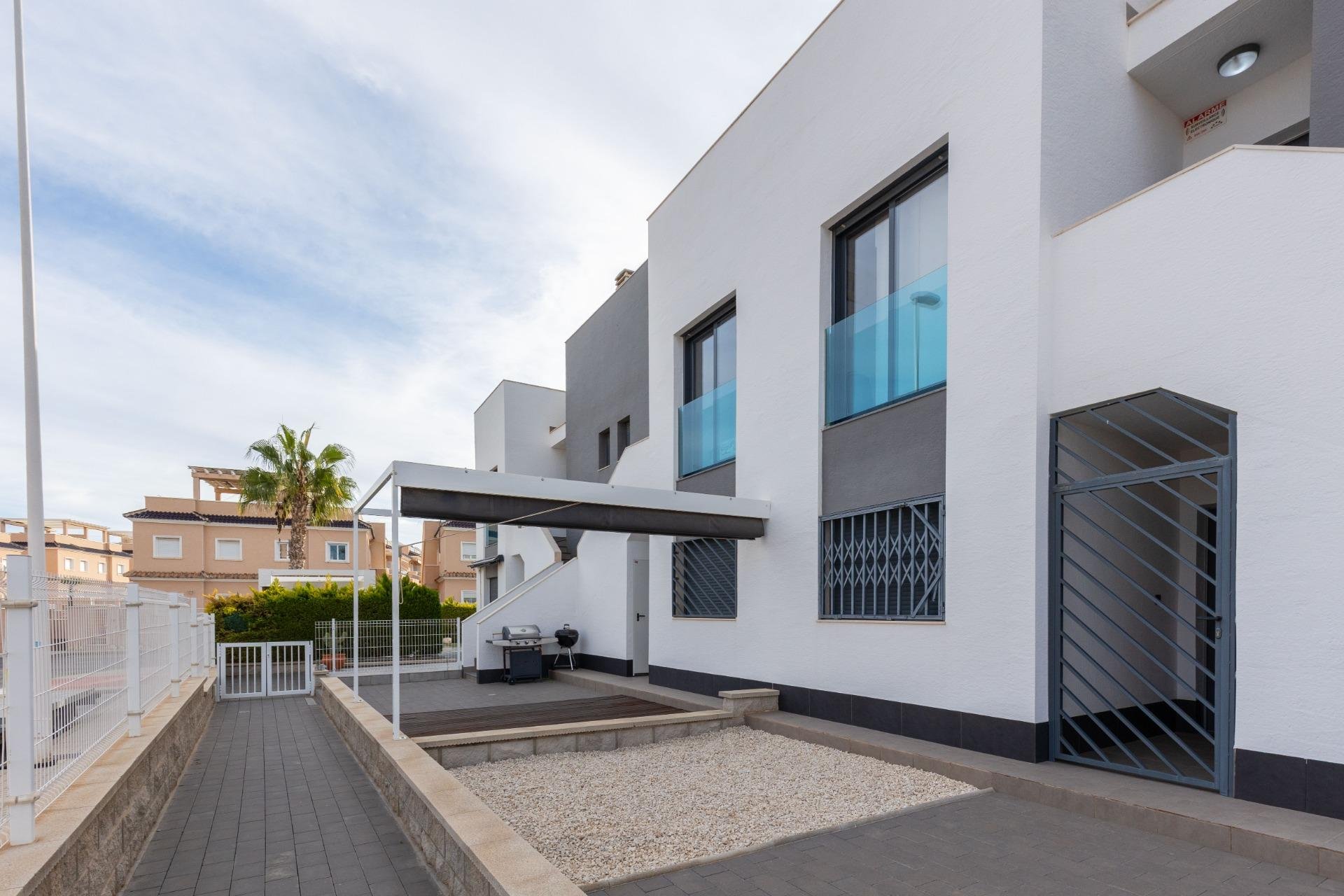 Resale - Bungalow -
Torrevieja - Los Balcones