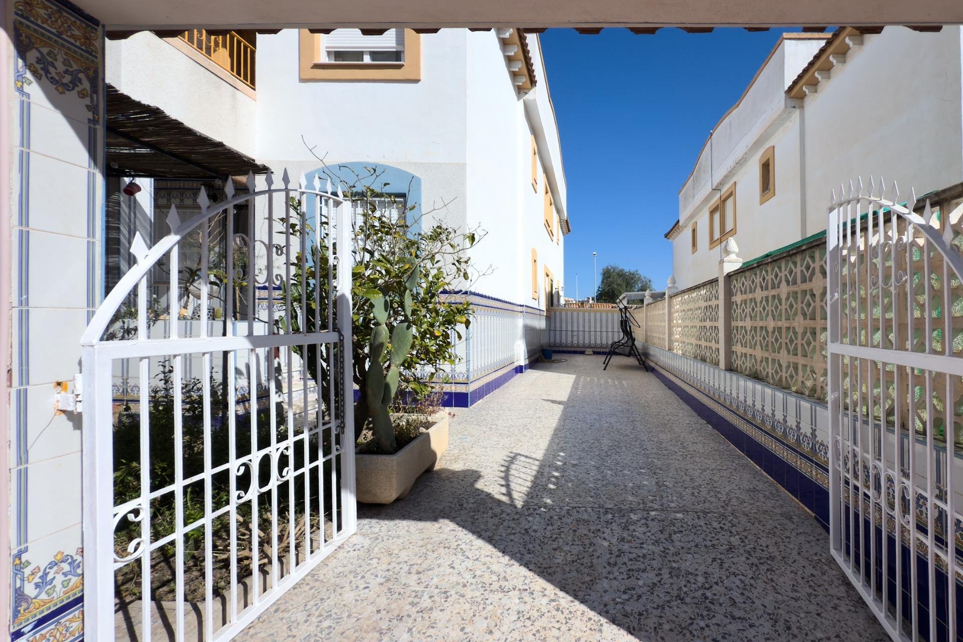 Resale - Bungalow -
Torrevieja - Parque de las Naciones