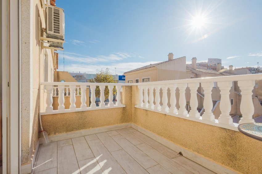 Resale - Bungalow -
Torrevieja - Parque de las Naciones