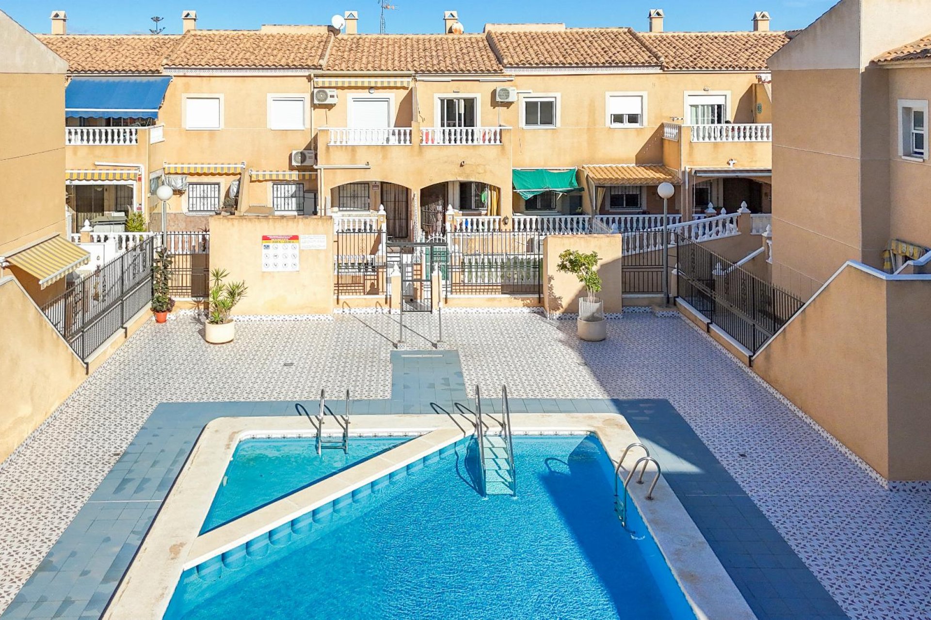 Resale - Bungalow -
Torrevieja - Parque de las Naciones