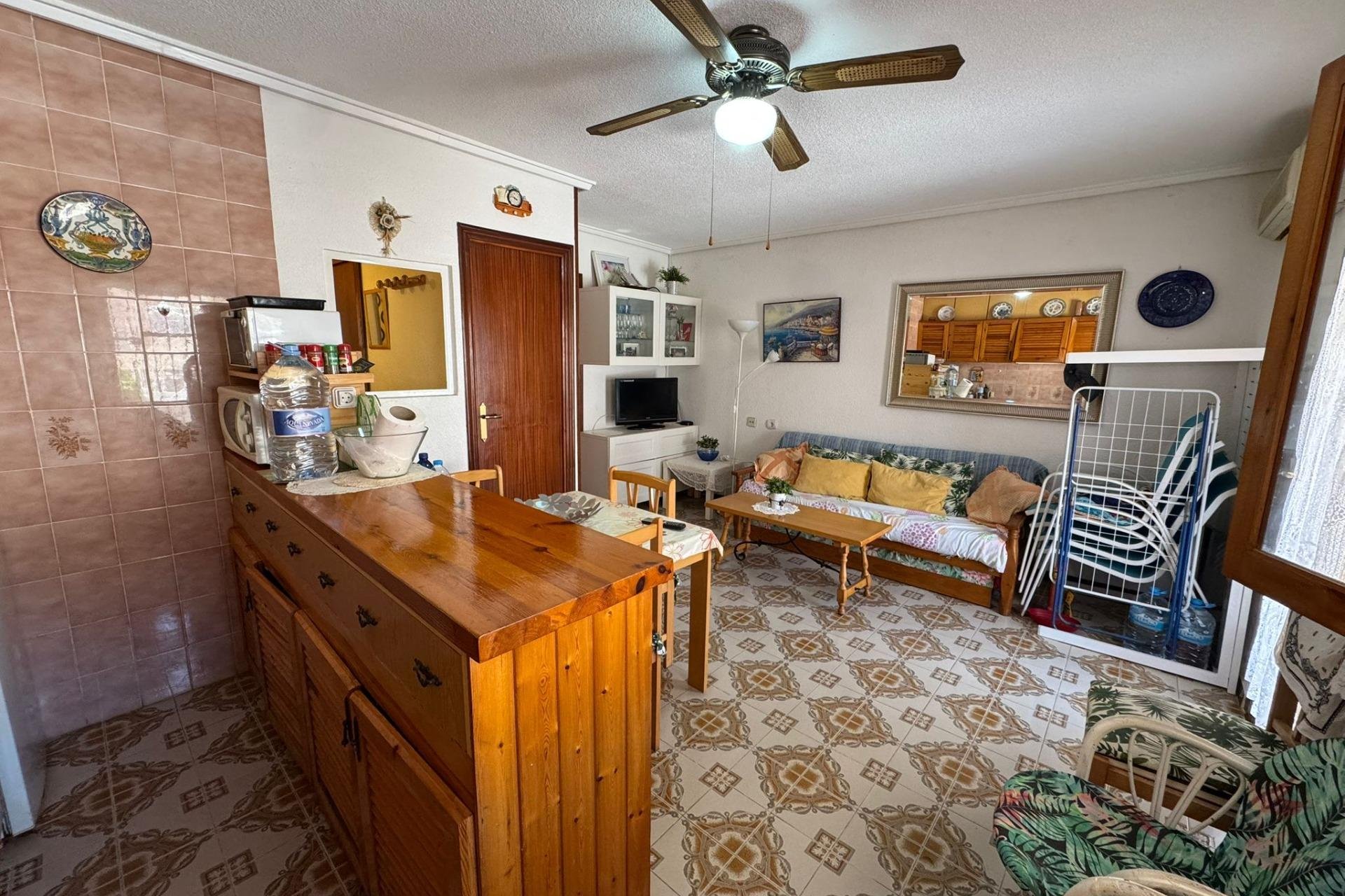 Resale - Bungalow -
Torrevieja - Playa de los Naufragos