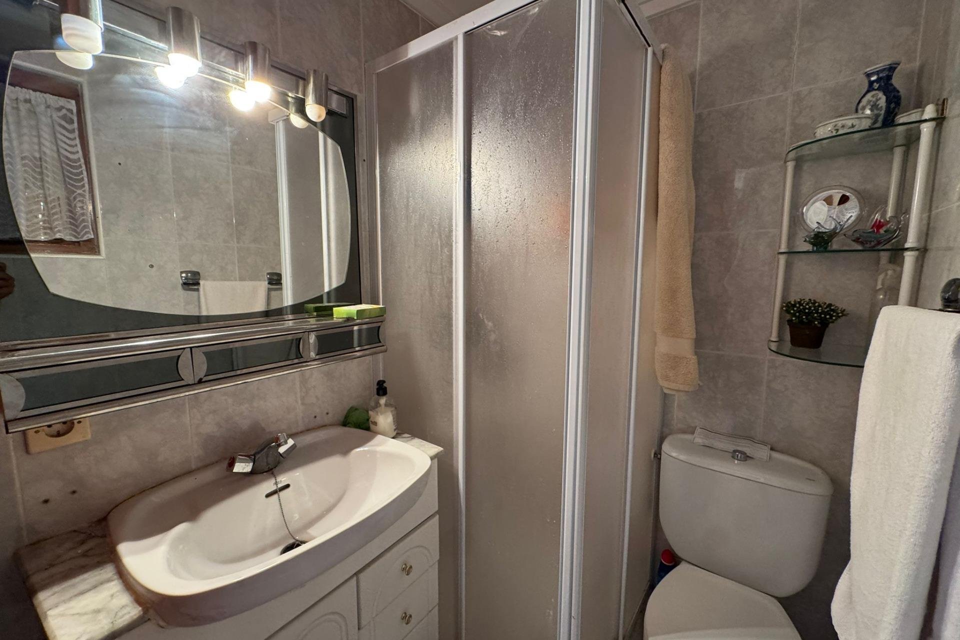 Resale - Bungalow -
Torrevieja - Playa de los Naufragos