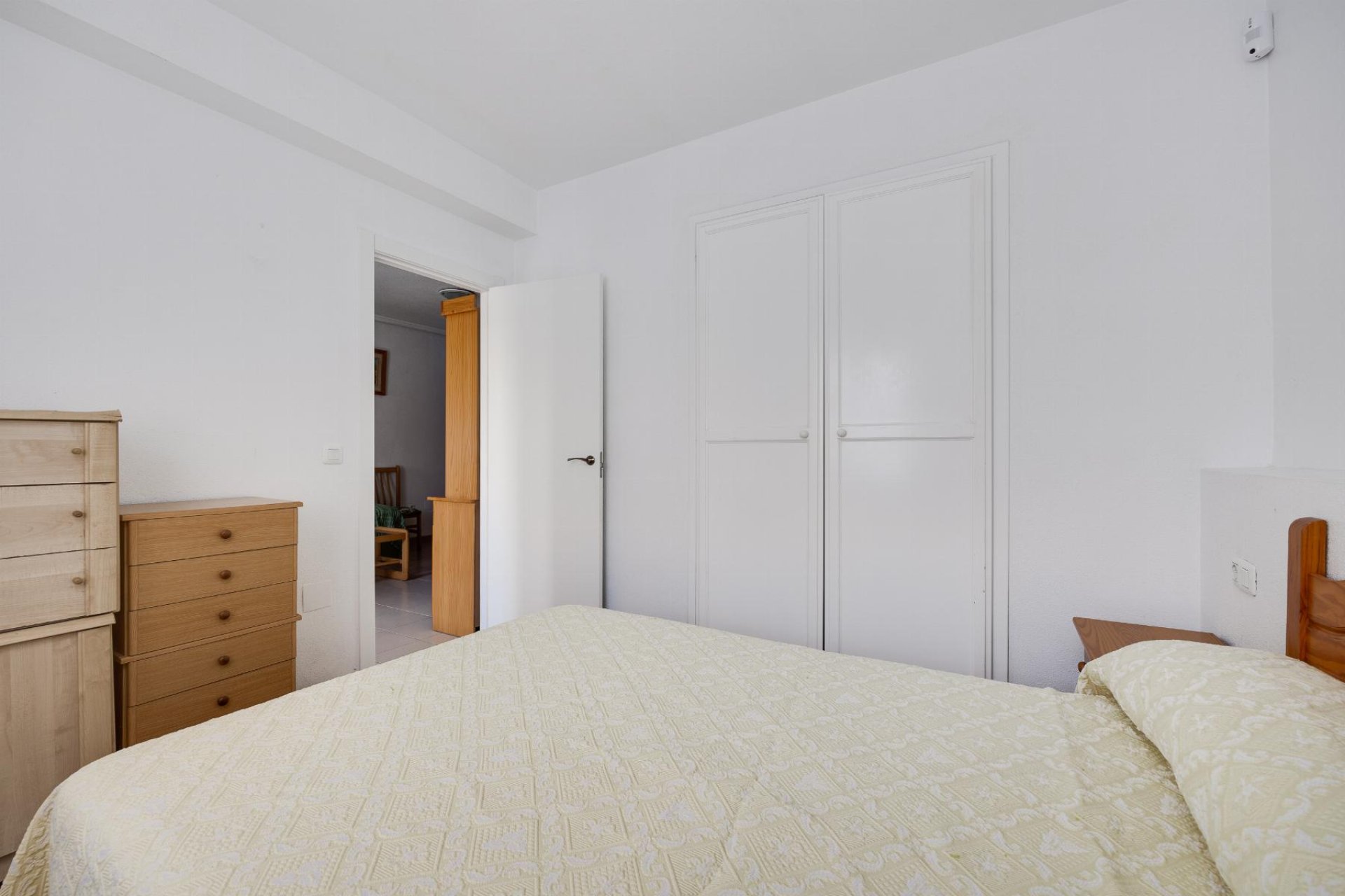 Resale - Bungalow -
Torrevieja - Playa de los Naufragos