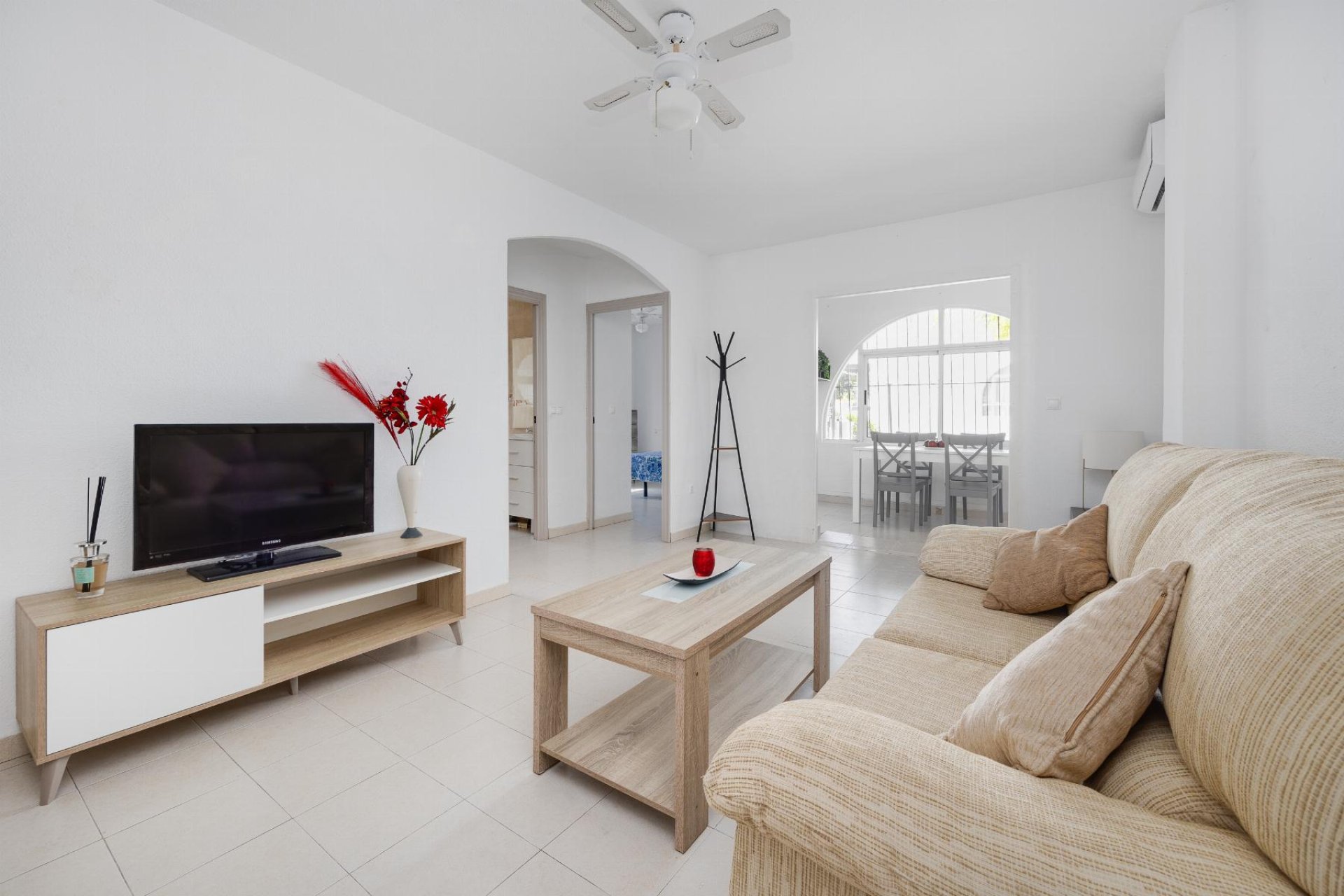 Resale - Bungalow -
Torrevieja - Playa de los Naufragos