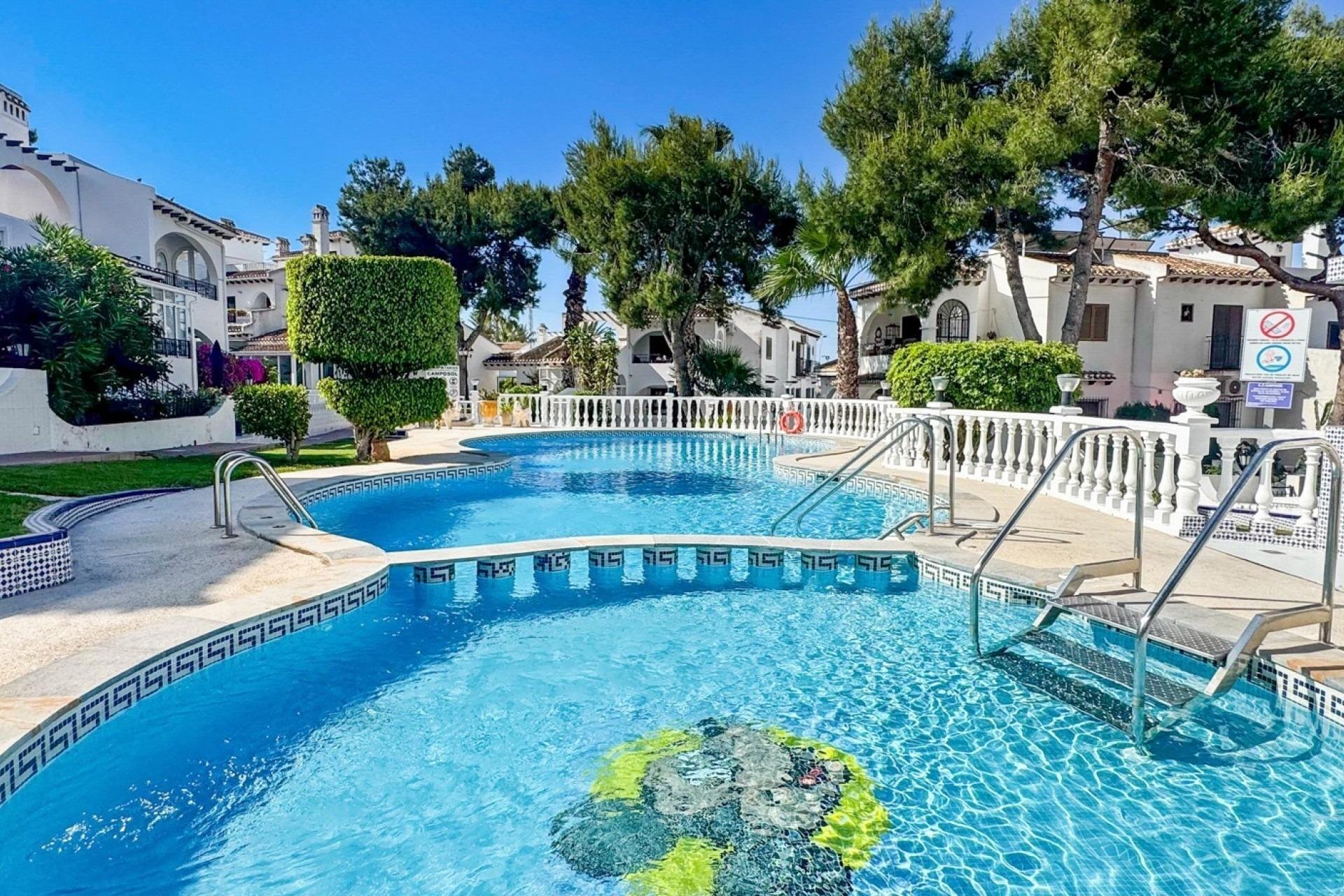 Resale - Bungalow -
Torrevieja - Torreblanca