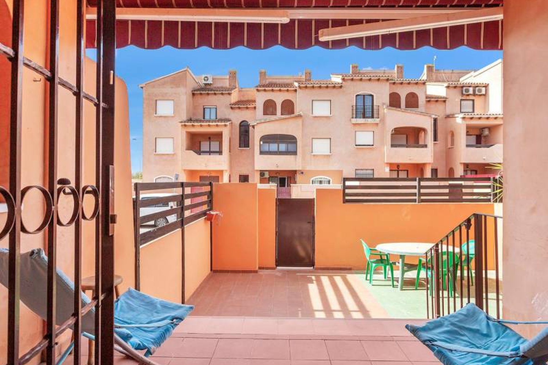 Resale - Bungalow -
Torrevieja - Torrejón