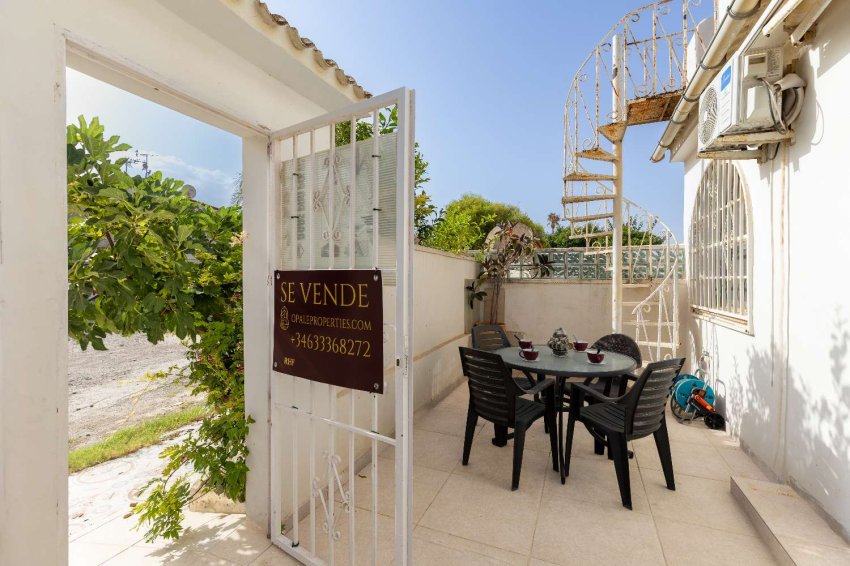 Resale - Bungalow -
Torrevieja - Torreta