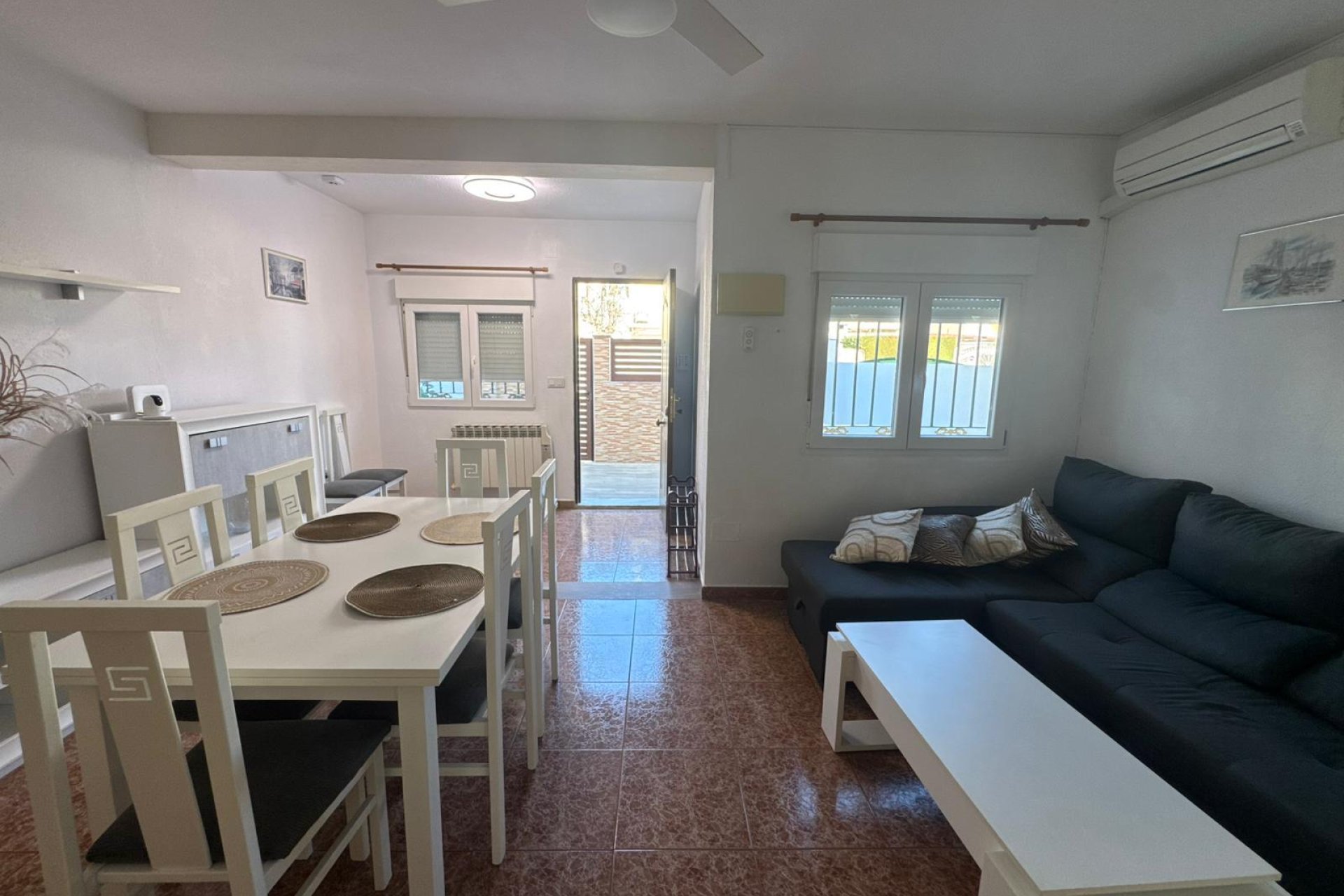Resale - Bungalow -
Torrevieja - Torretas