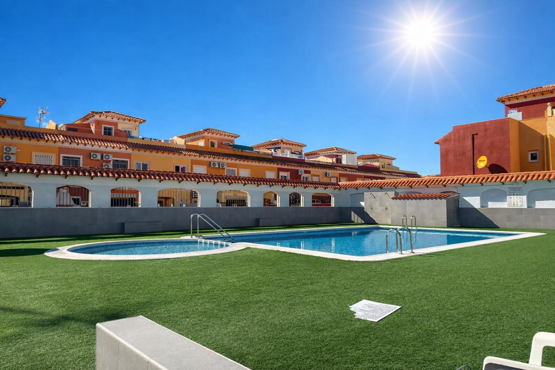 Resale - Bungalow -
Torrevieja - Torretas