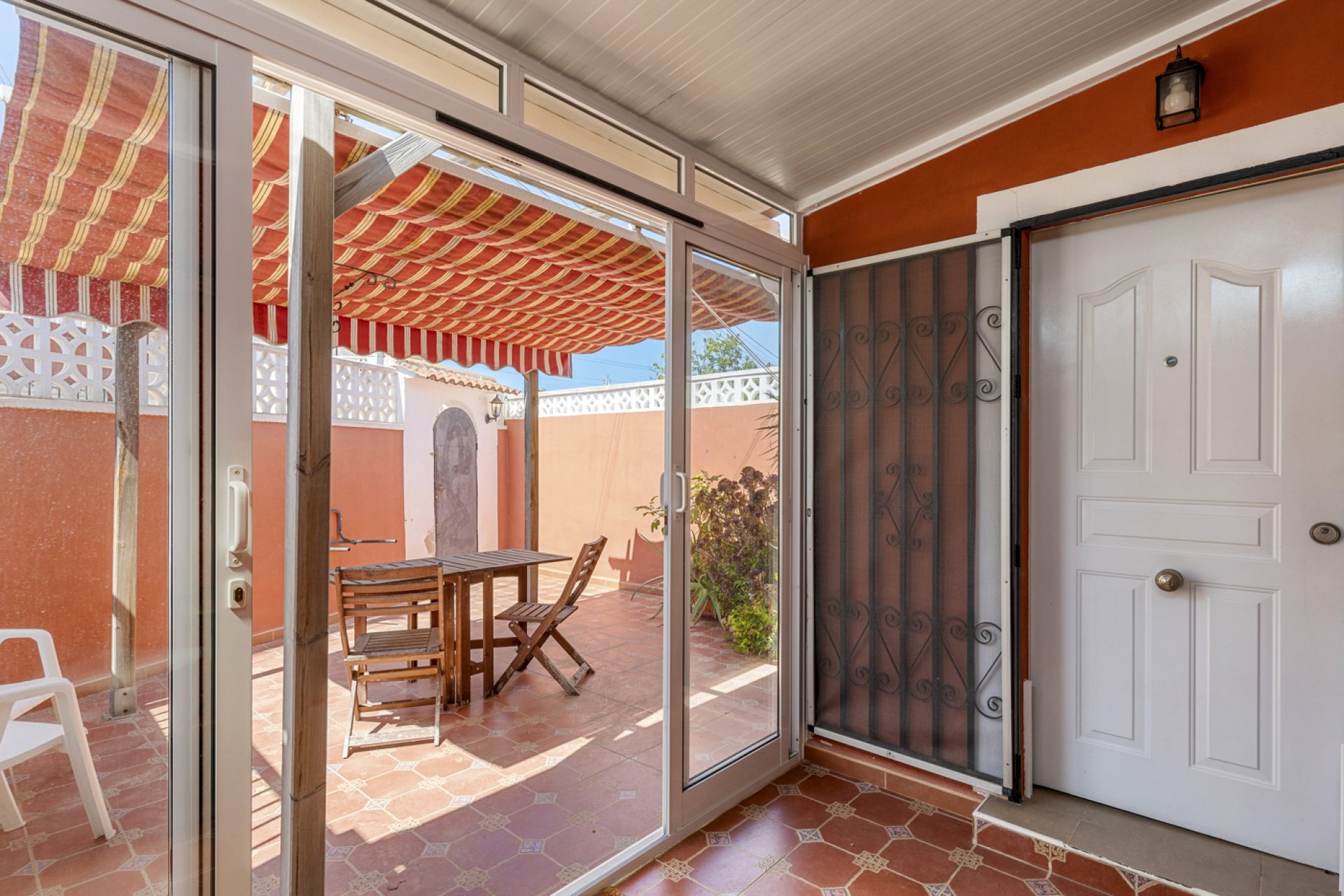 Resale - Bungalow -
Torrevieja - Torretas