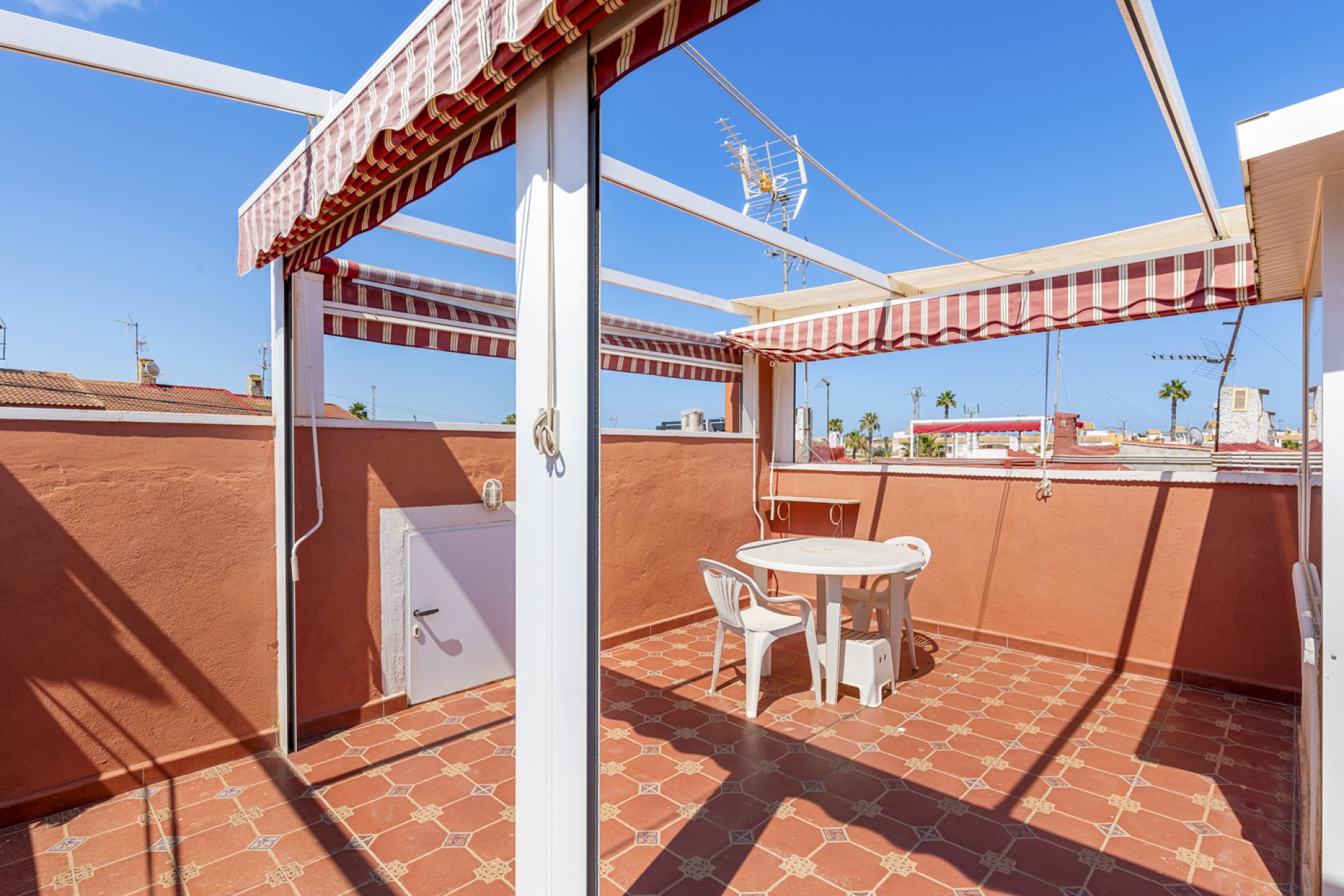 Resale - Bungalow -
Torrevieja - Torretas