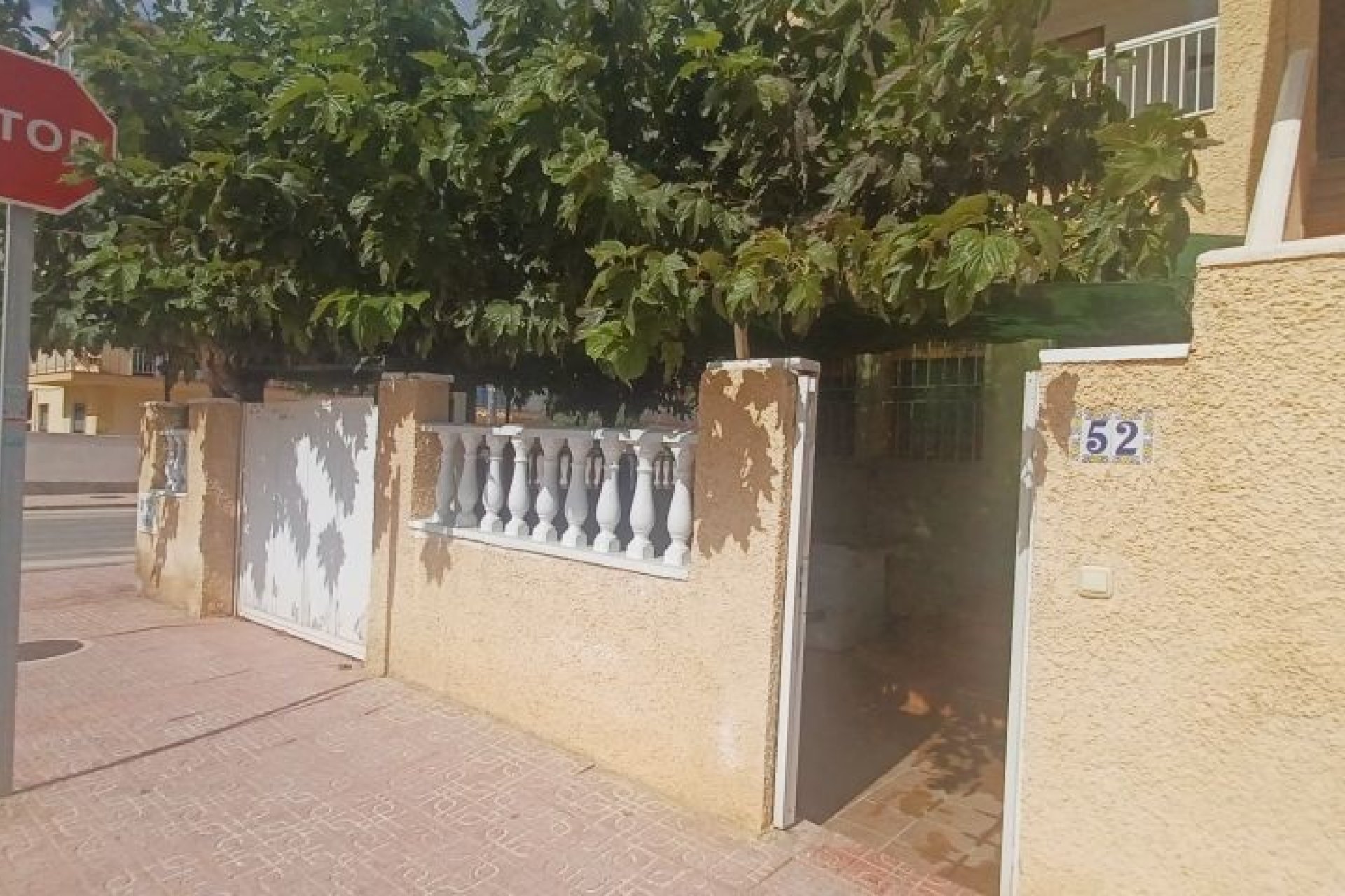 Resale - Bungalow -
Torrevieja