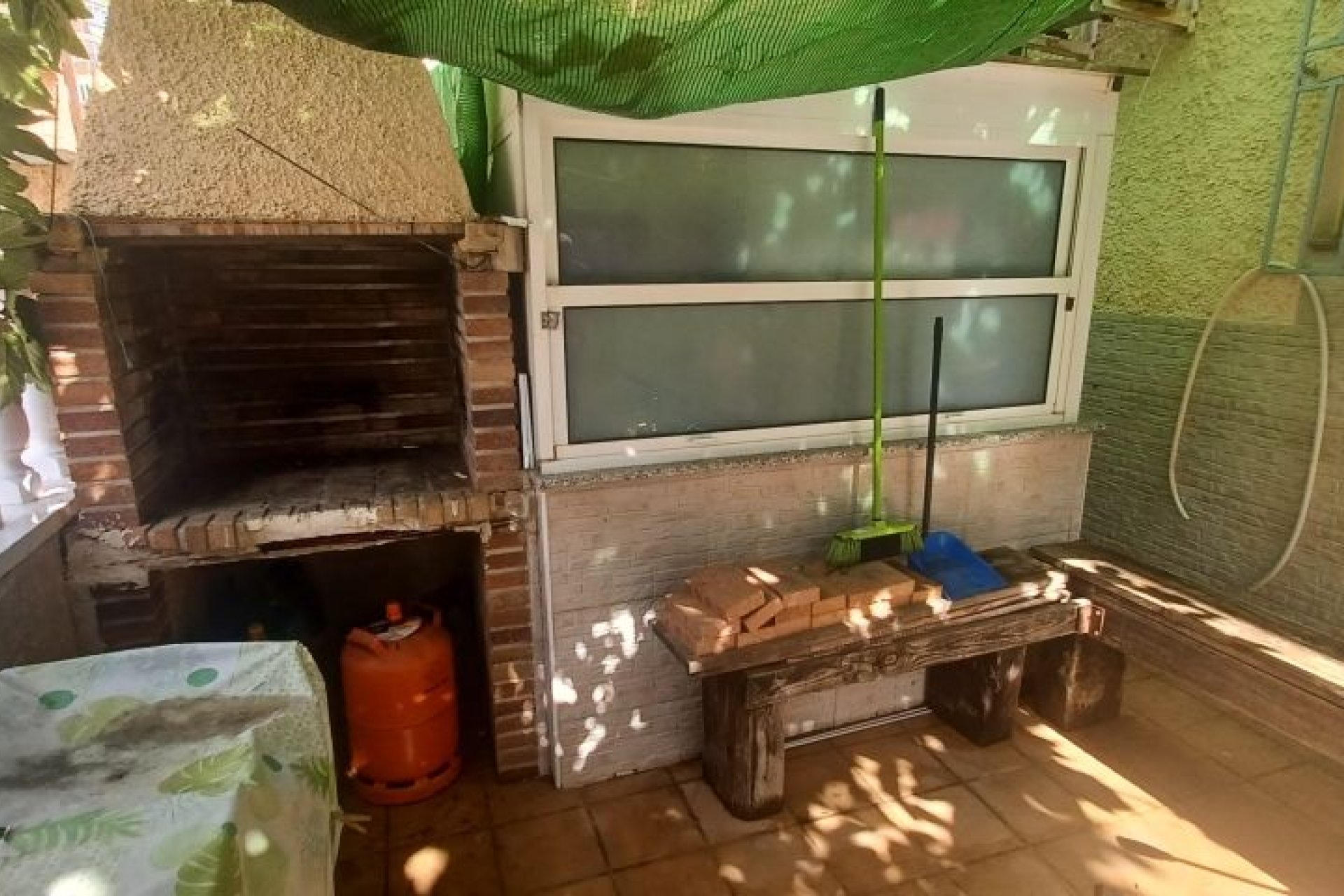 Resale - Bungalow -
Torrevieja