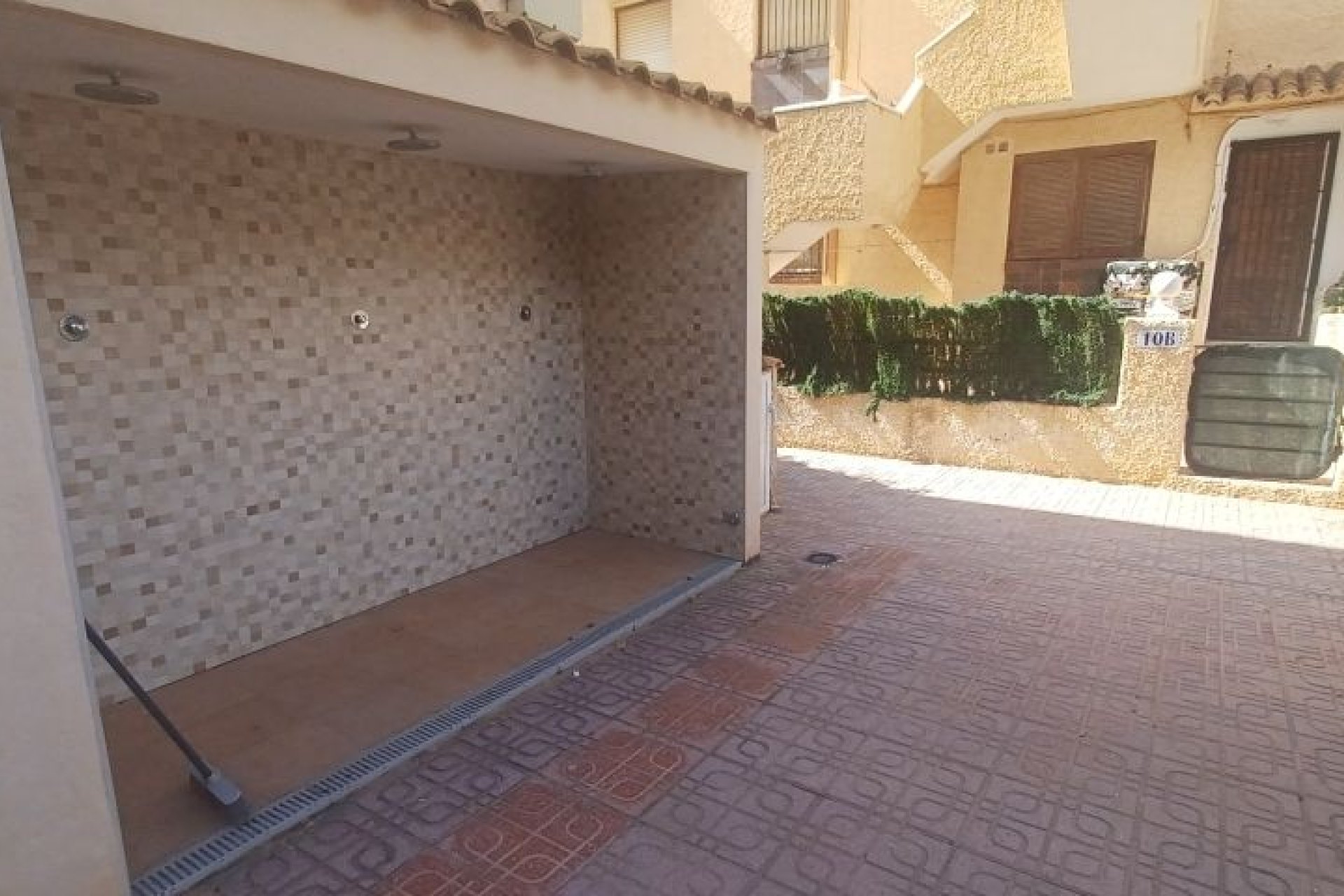 Resale - Bungalow -
Torrevieja