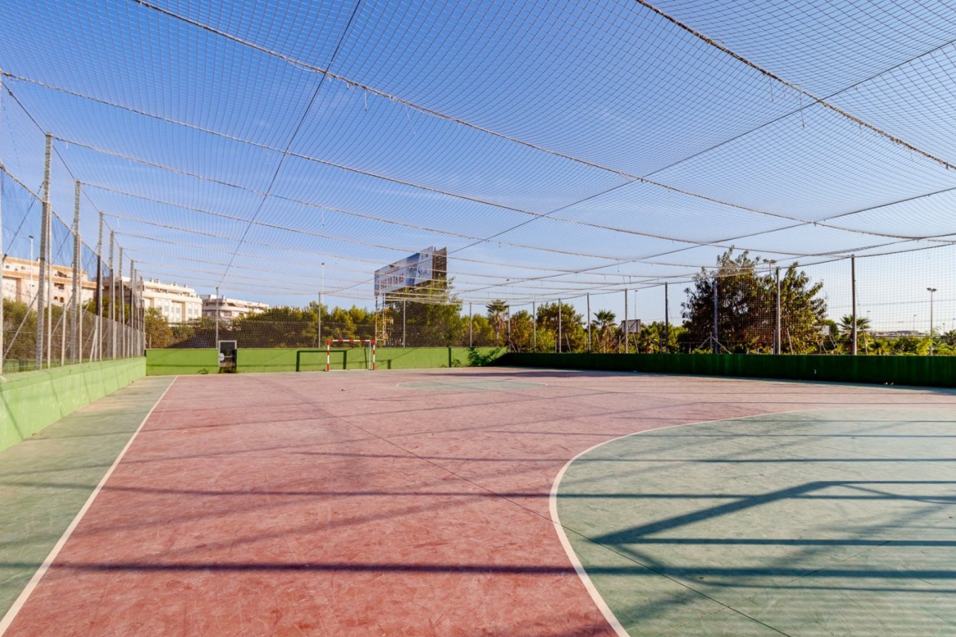 Resale - Bungalow -
Torrevieja