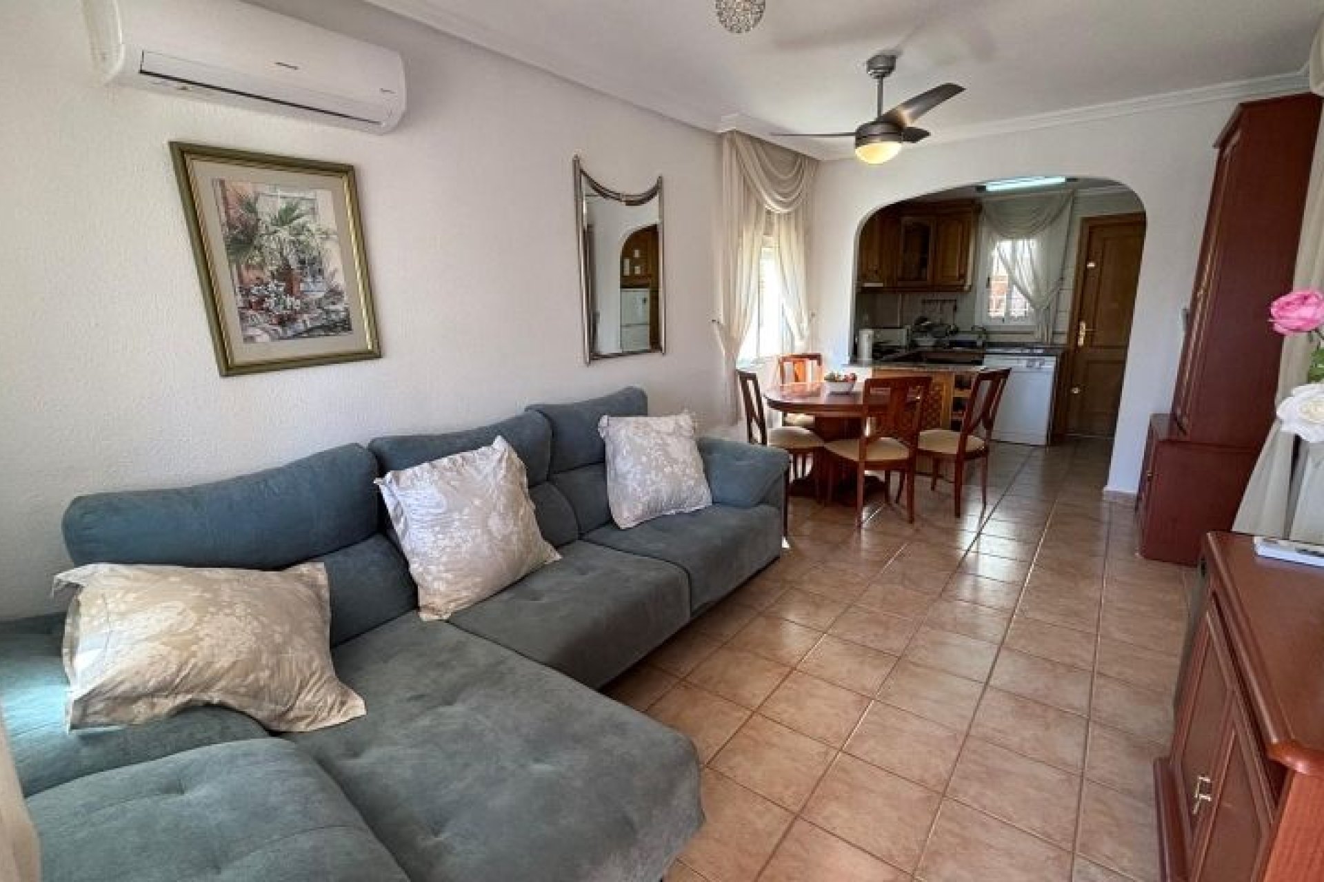 Resale - Bungalow -
Torrevieja