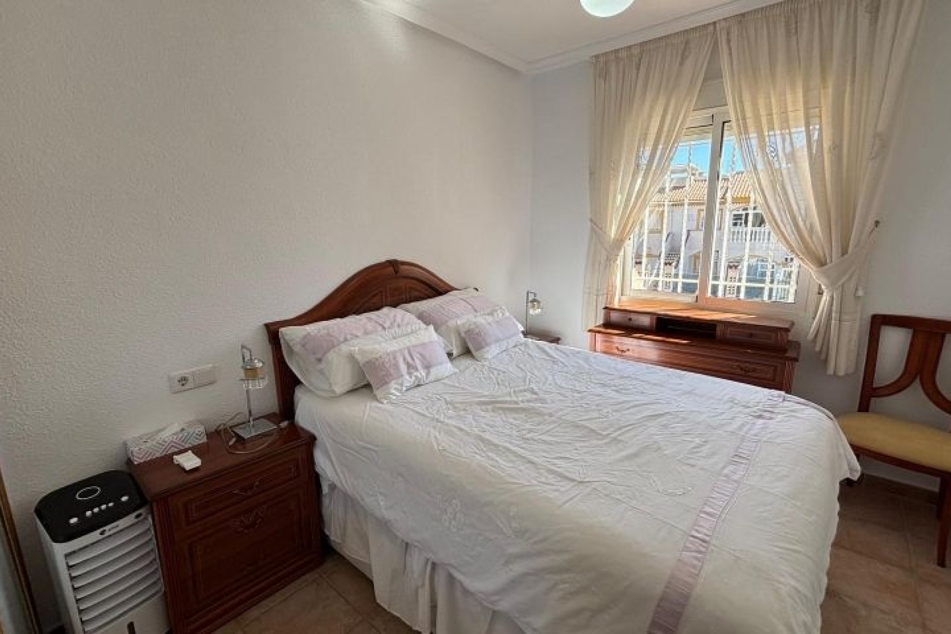 Resale - Bungalow -
Torrevieja