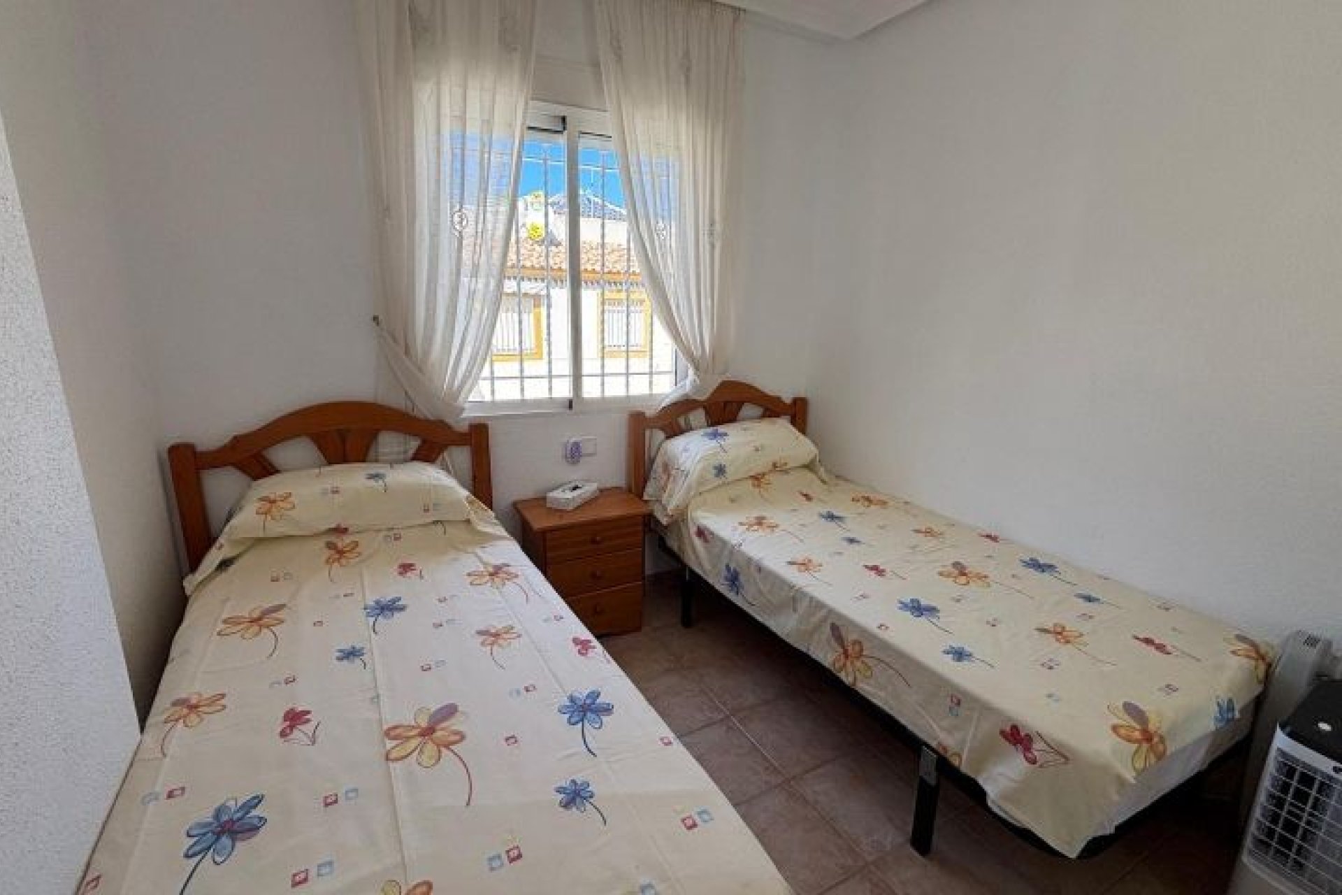 Resale - Bungalow -
Torrevieja