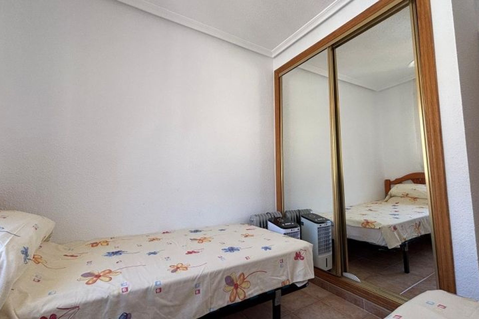 Resale - Bungalow -
Torrevieja