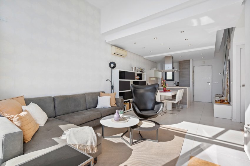 Resale - Bungalow -
Torrevieja