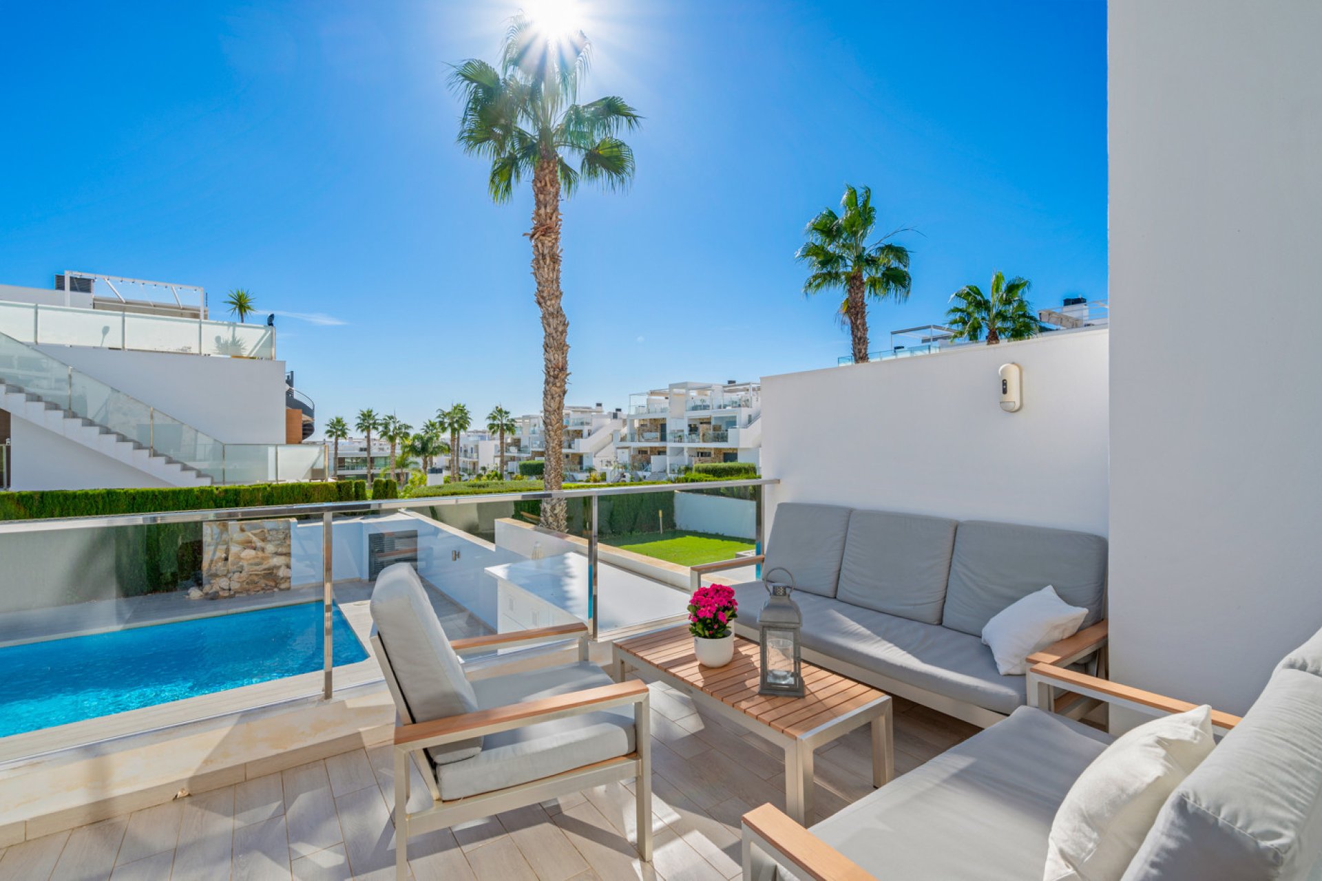 Resale - Bungalow -
Torrevieja