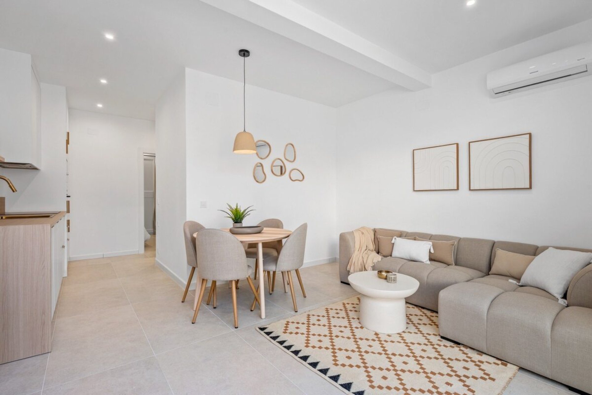 Resale - Bungalow -
Torrevieja