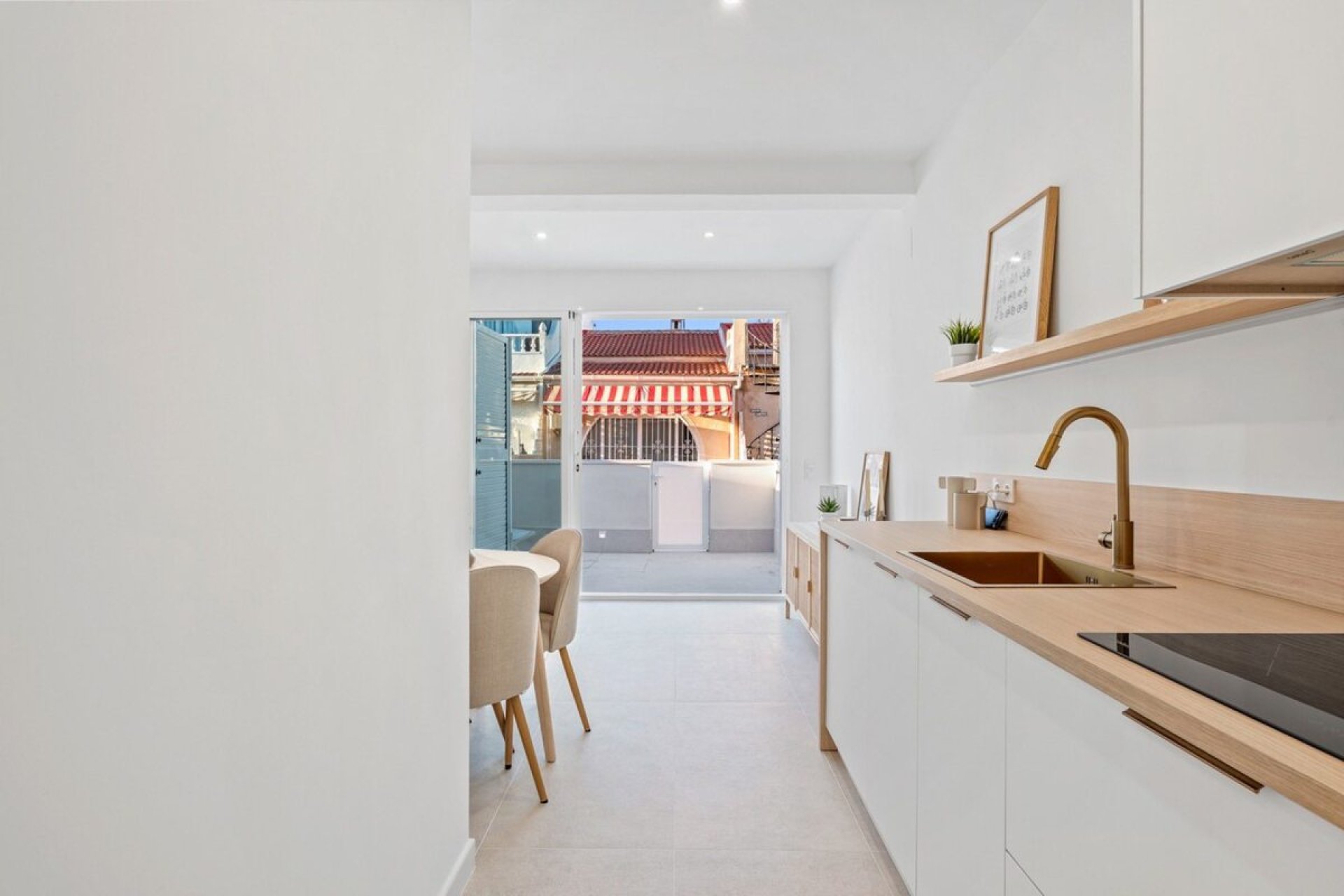 Resale - Bungalow -
Torrevieja