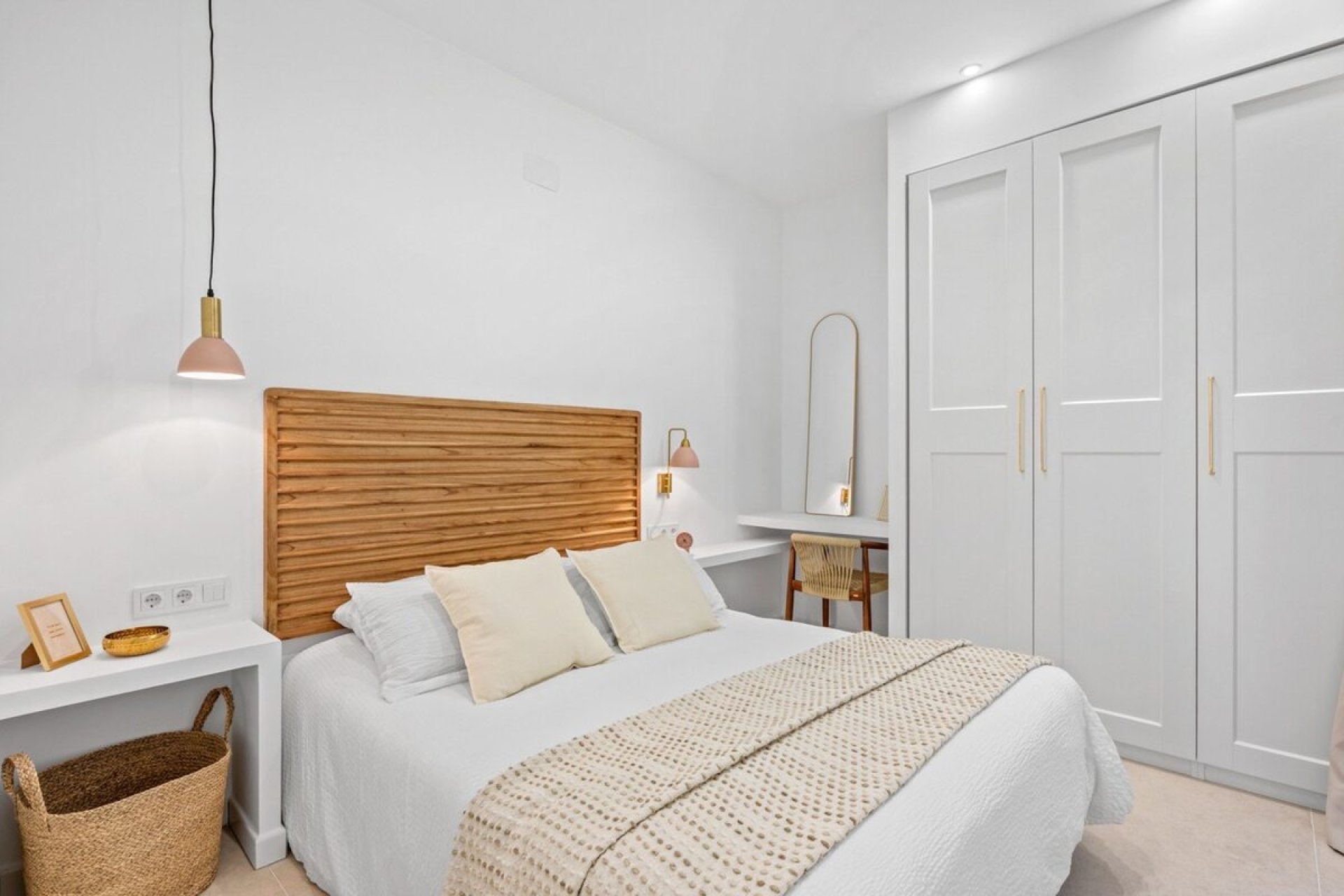 Resale - Bungalow -
Torrevieja