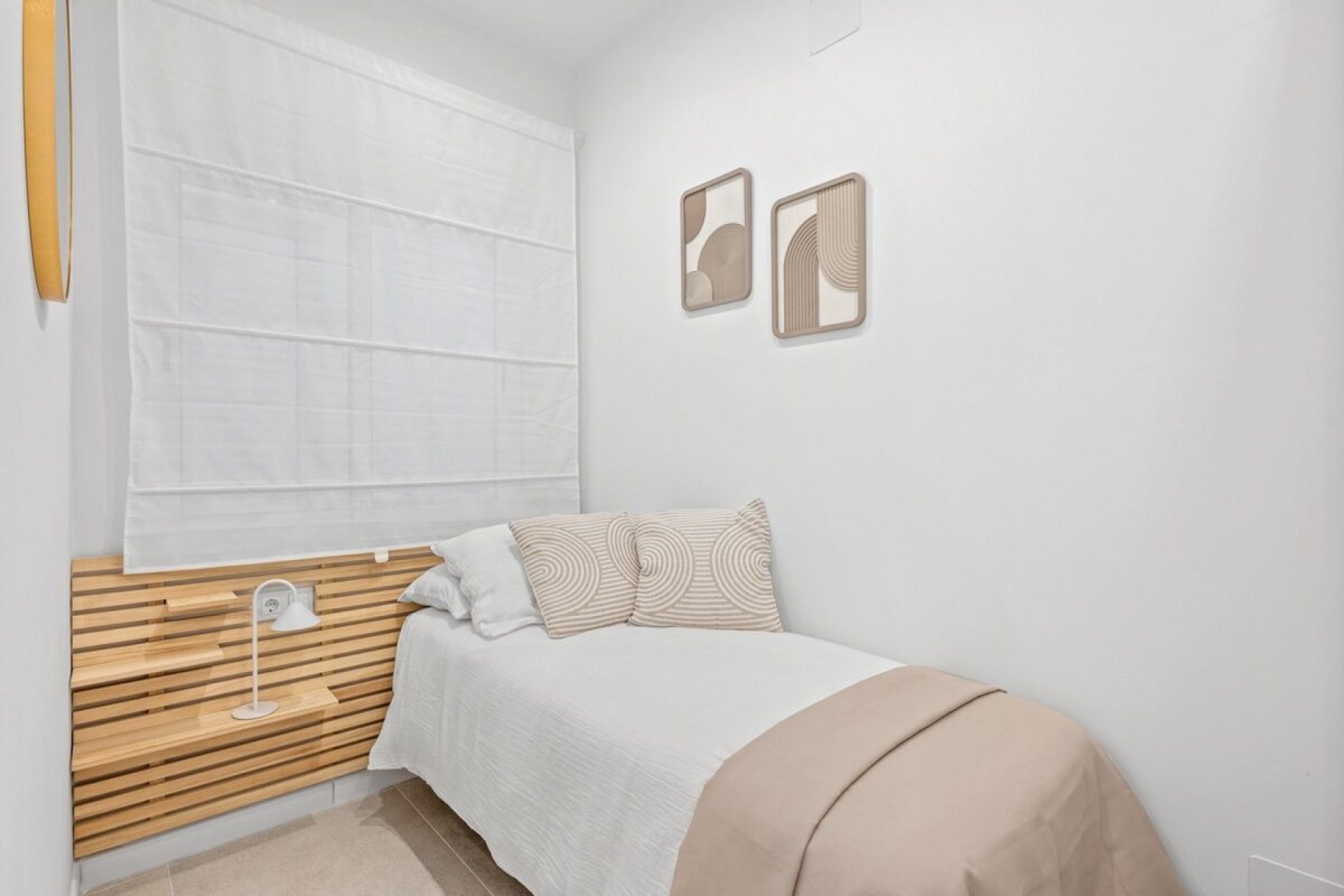 Resale - Bungalow -
Torrevieja