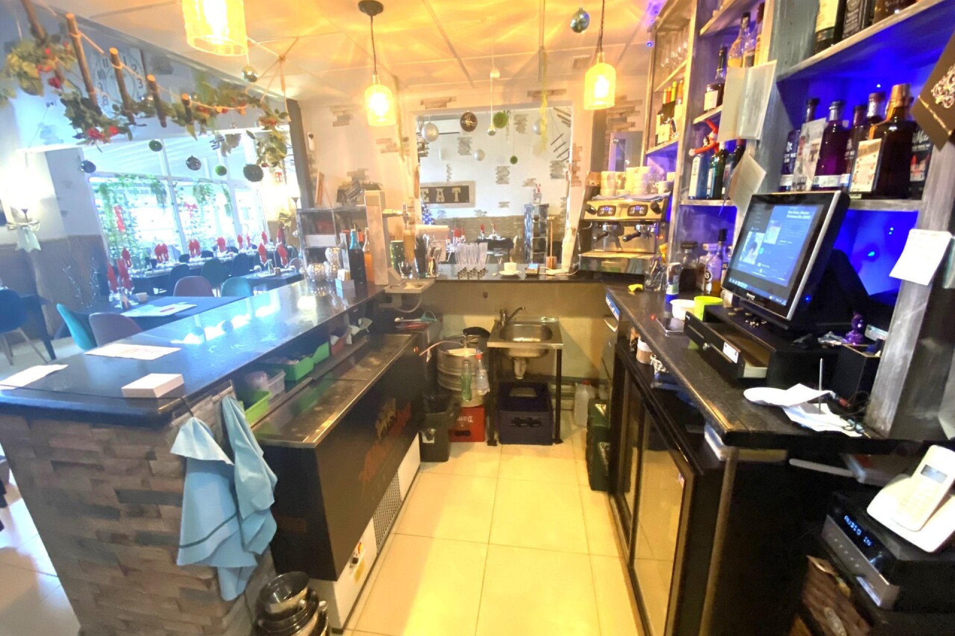 Resale - Commercial Unit -
Algorfa