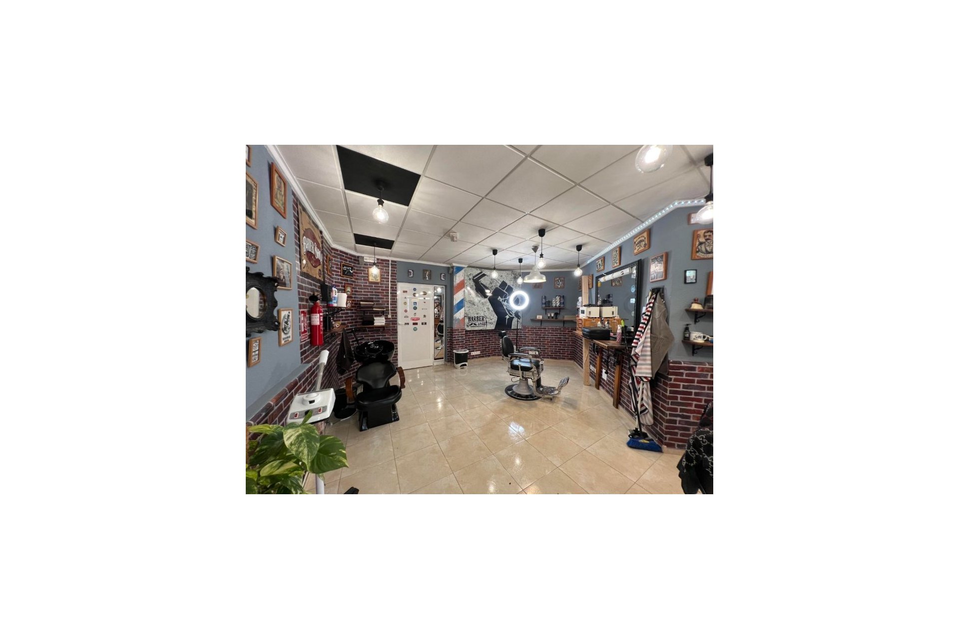 Resale - Commercial Unit -
Guardamar del Segura - Guardamar