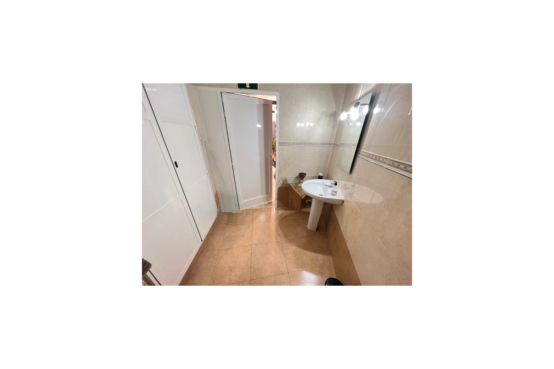 Resale - Commercial Unit -
Guardamar del Segura - Guardamar