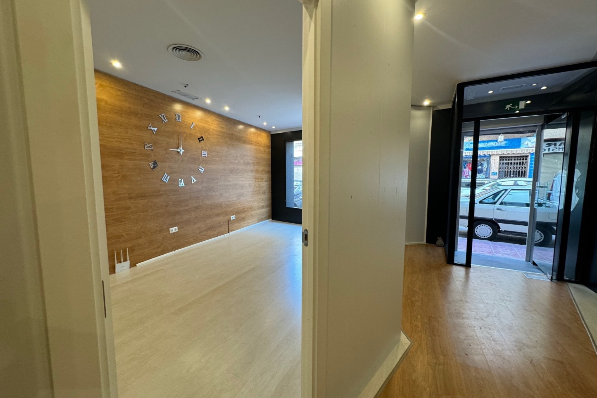 Resale - Commercial Unit -
Guardamar del Segura