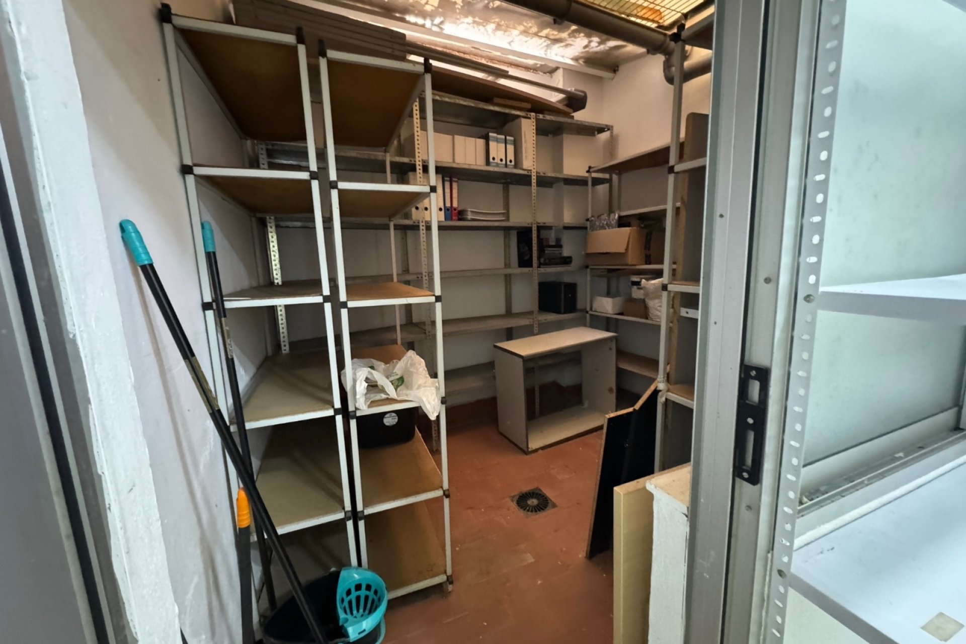 Resale - Commercial Unit -
Guardamar del Segura