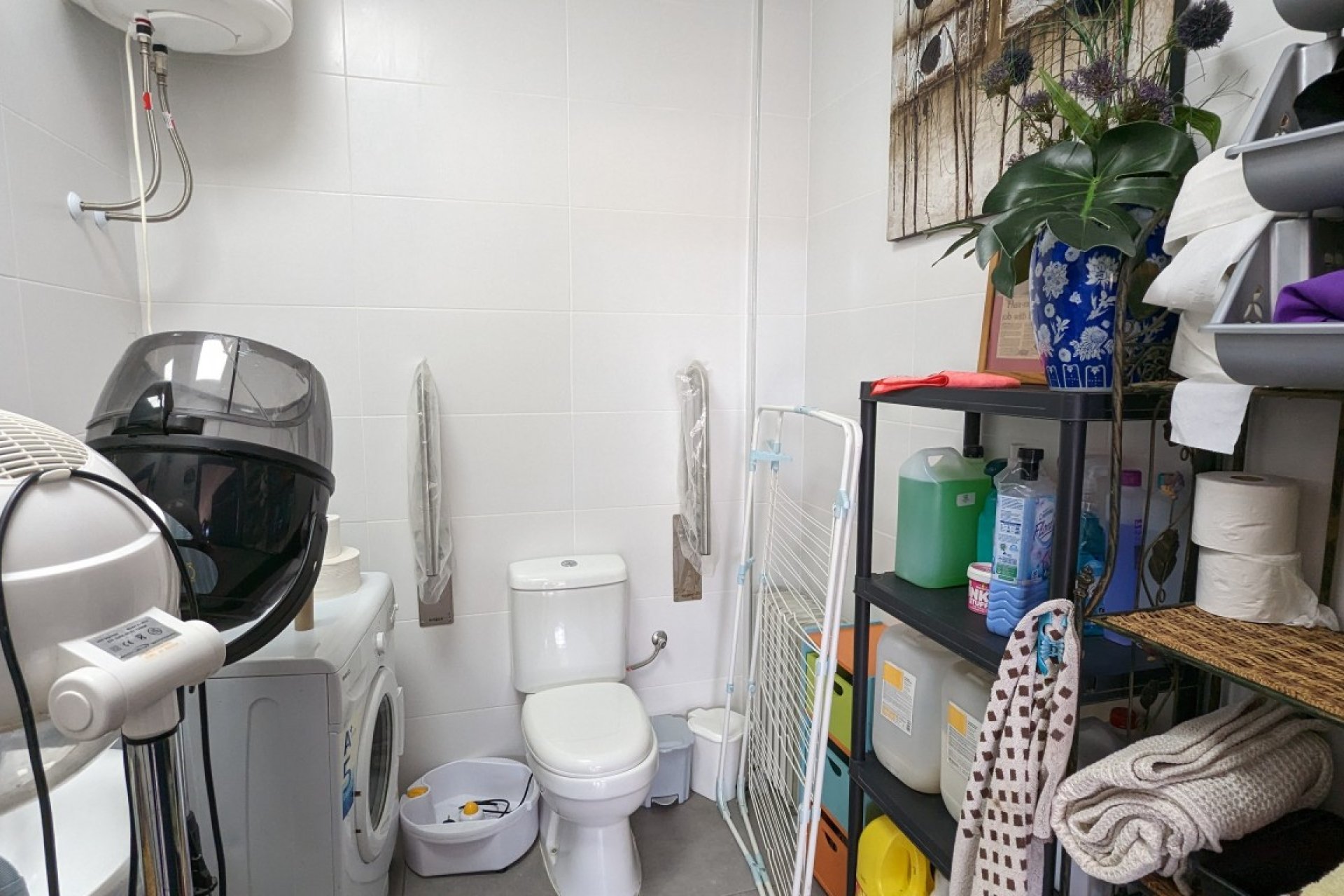 Resale - Commercial Unit -
Lo Crispin - LO CRISPIN