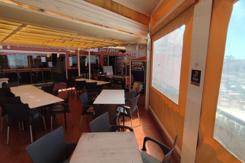 Resale - Commercial Unit -
Los Altos