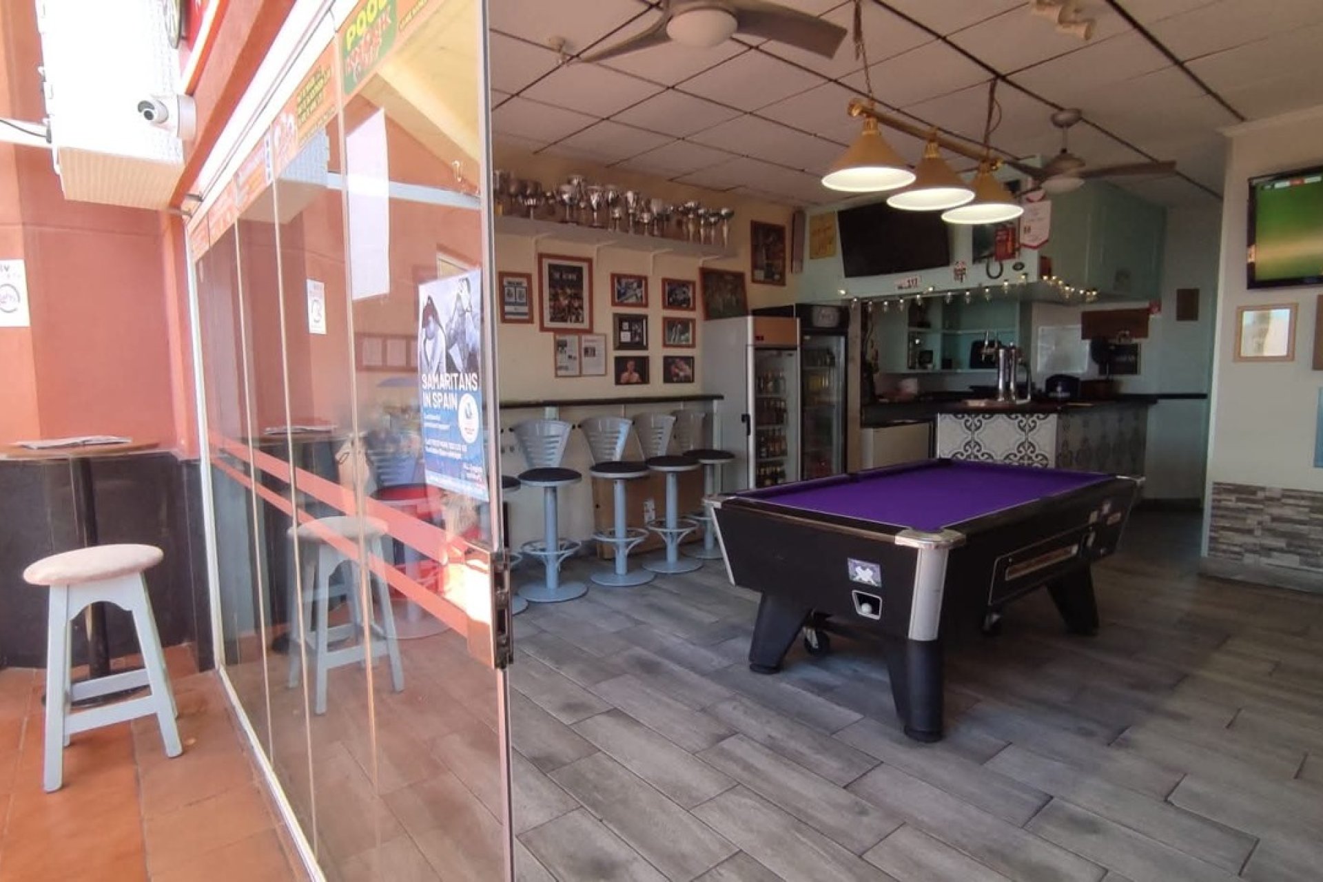 Resale - Commercial Unit -
Los Altos